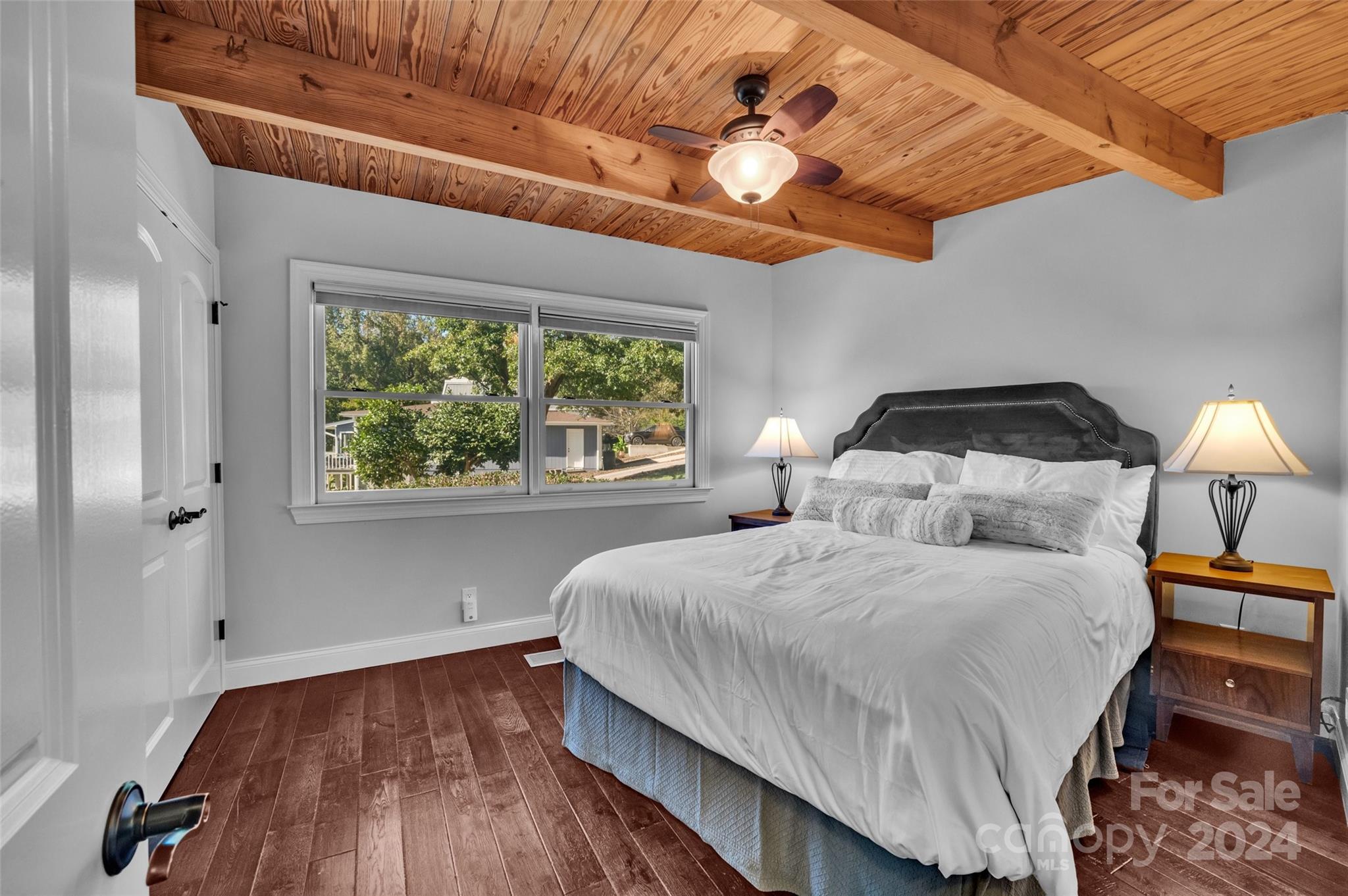 Tega Cay - Residential