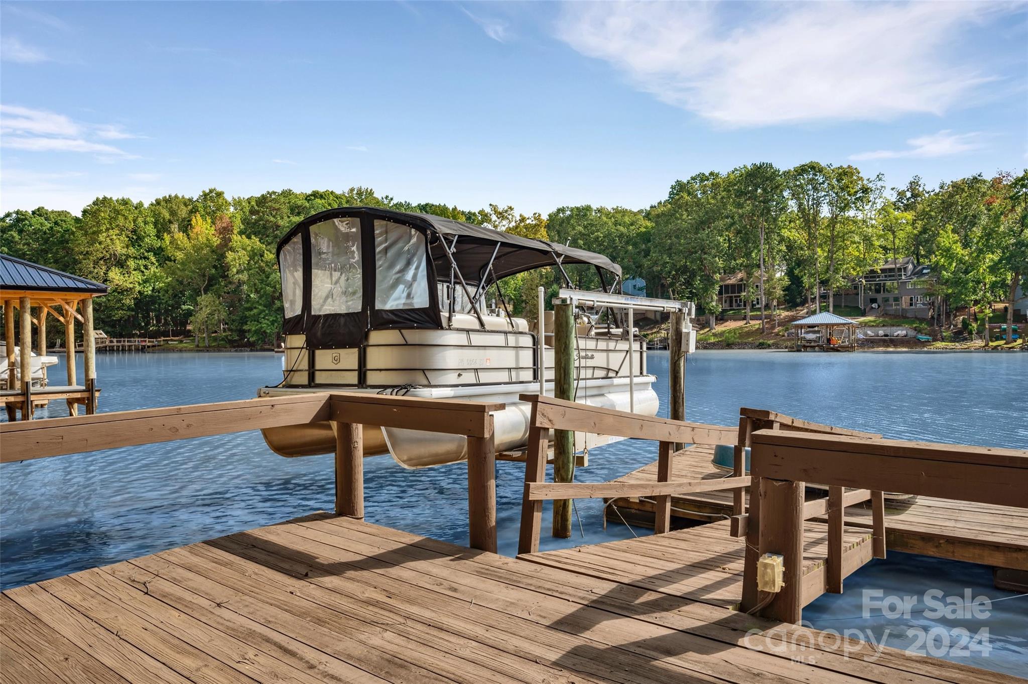 Tega Cay - Residential