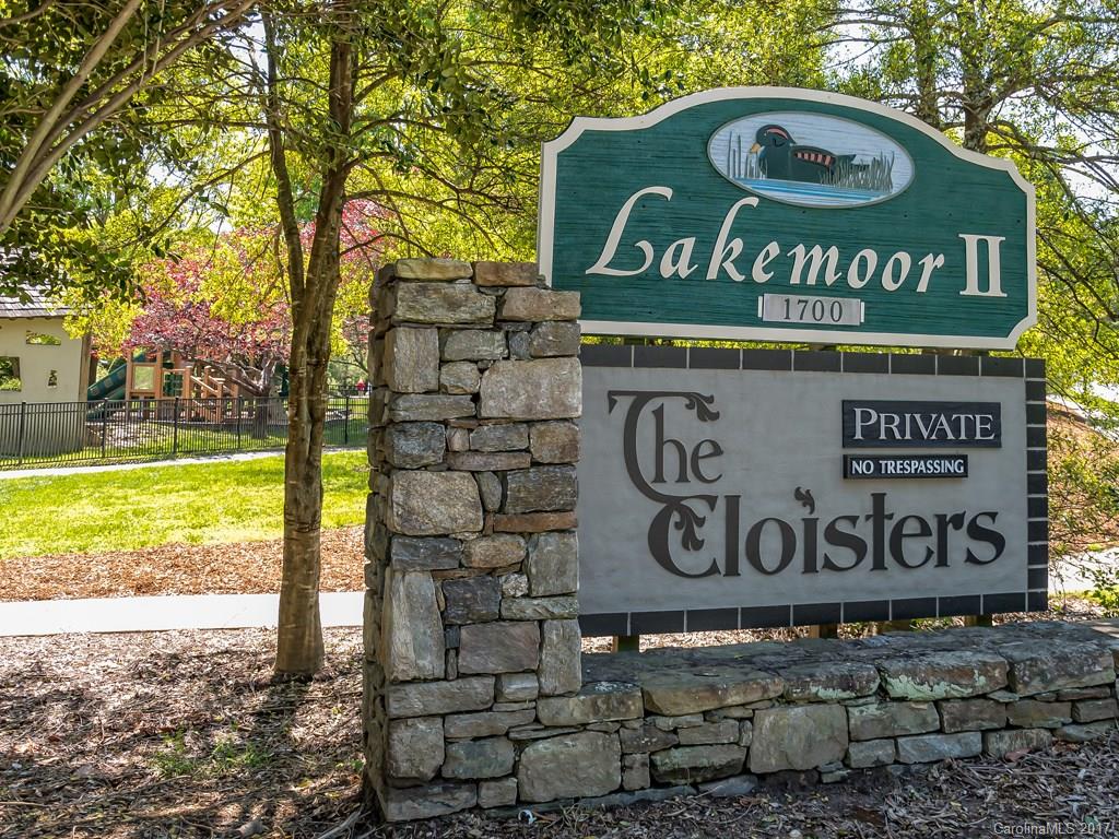 Lakemoor Village - Residential