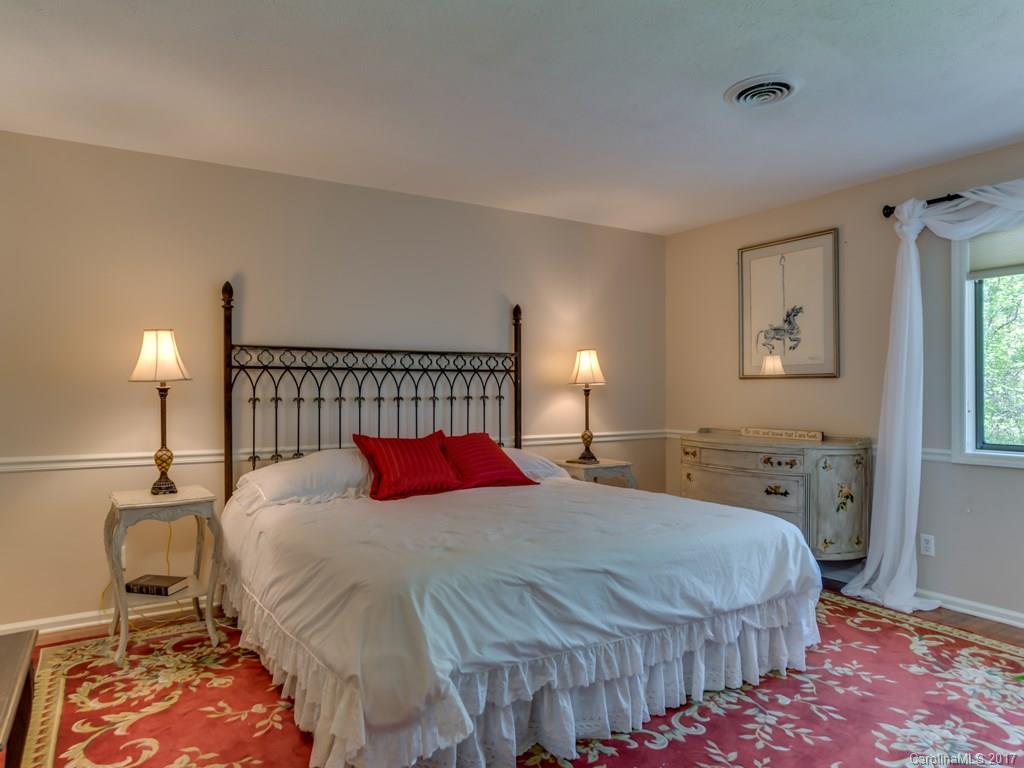 Lakemoor Village - Residential