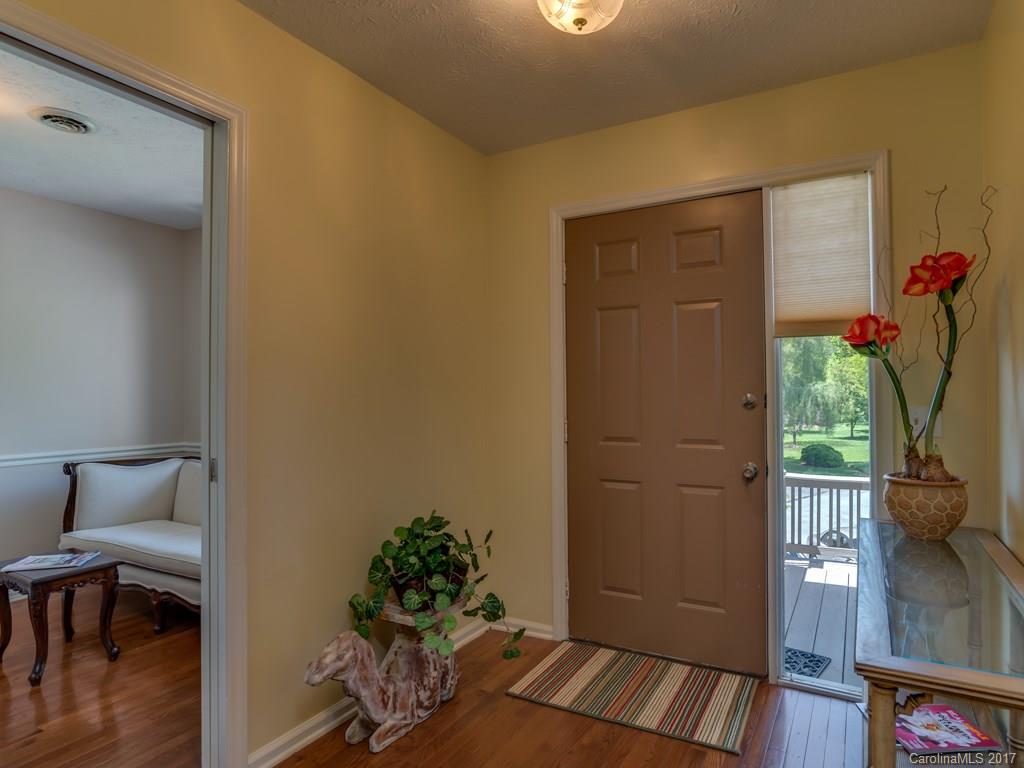 Lakemoor Village - Residential