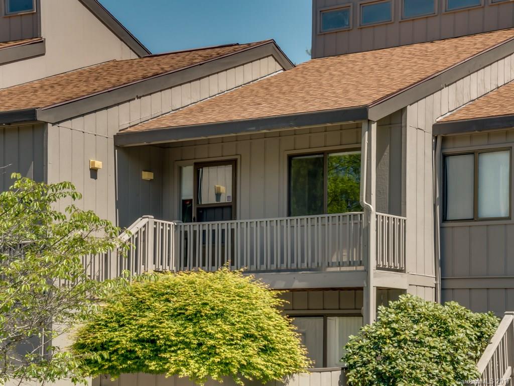 Lakemoor Village - Residential