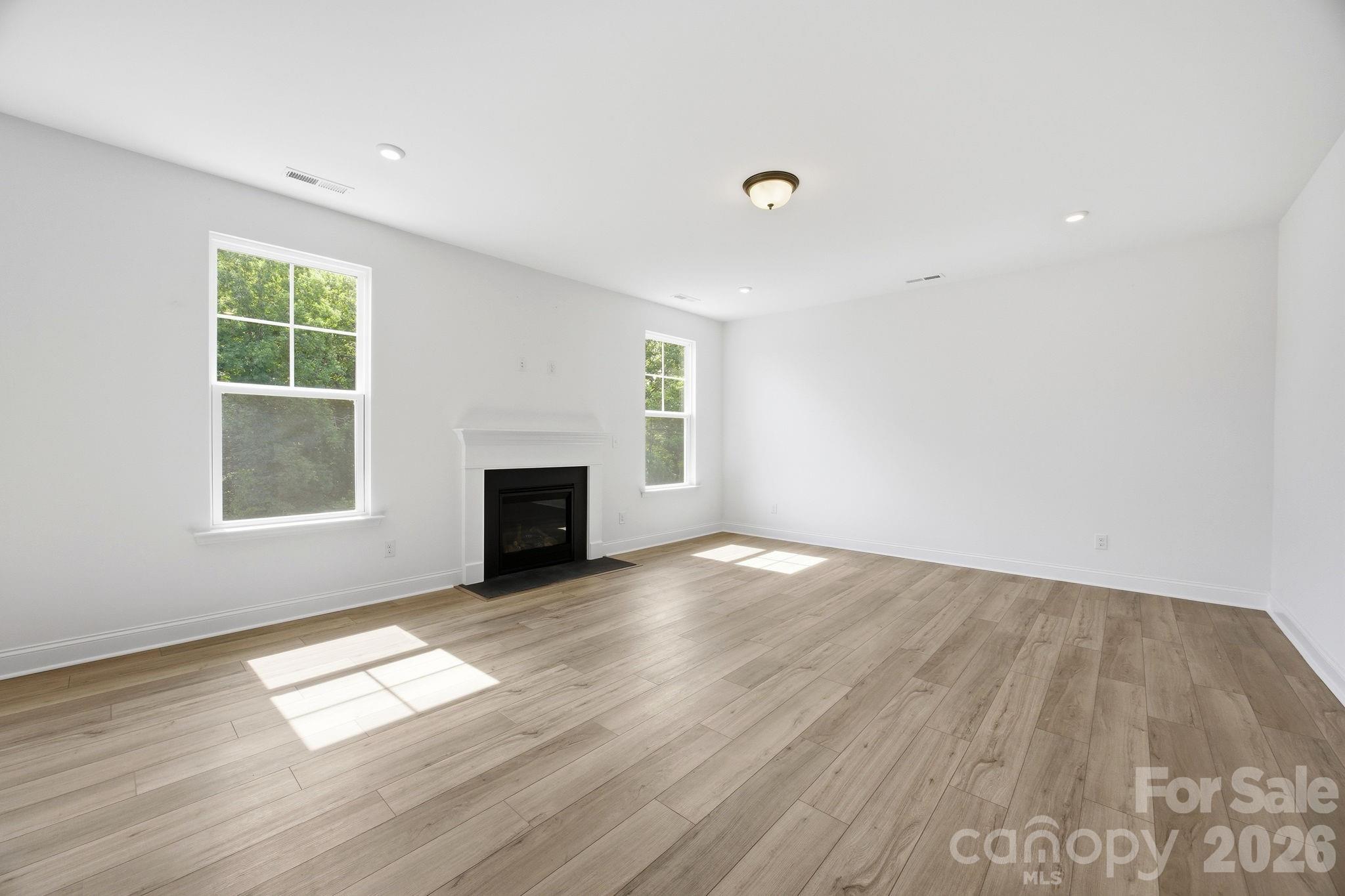 Lakeside Glen - Residential