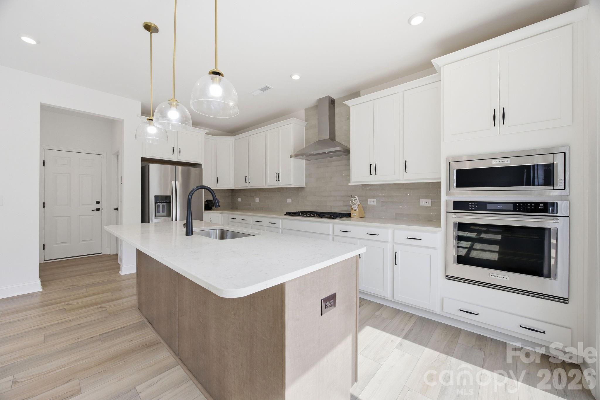 Lakeside Glen - Residential