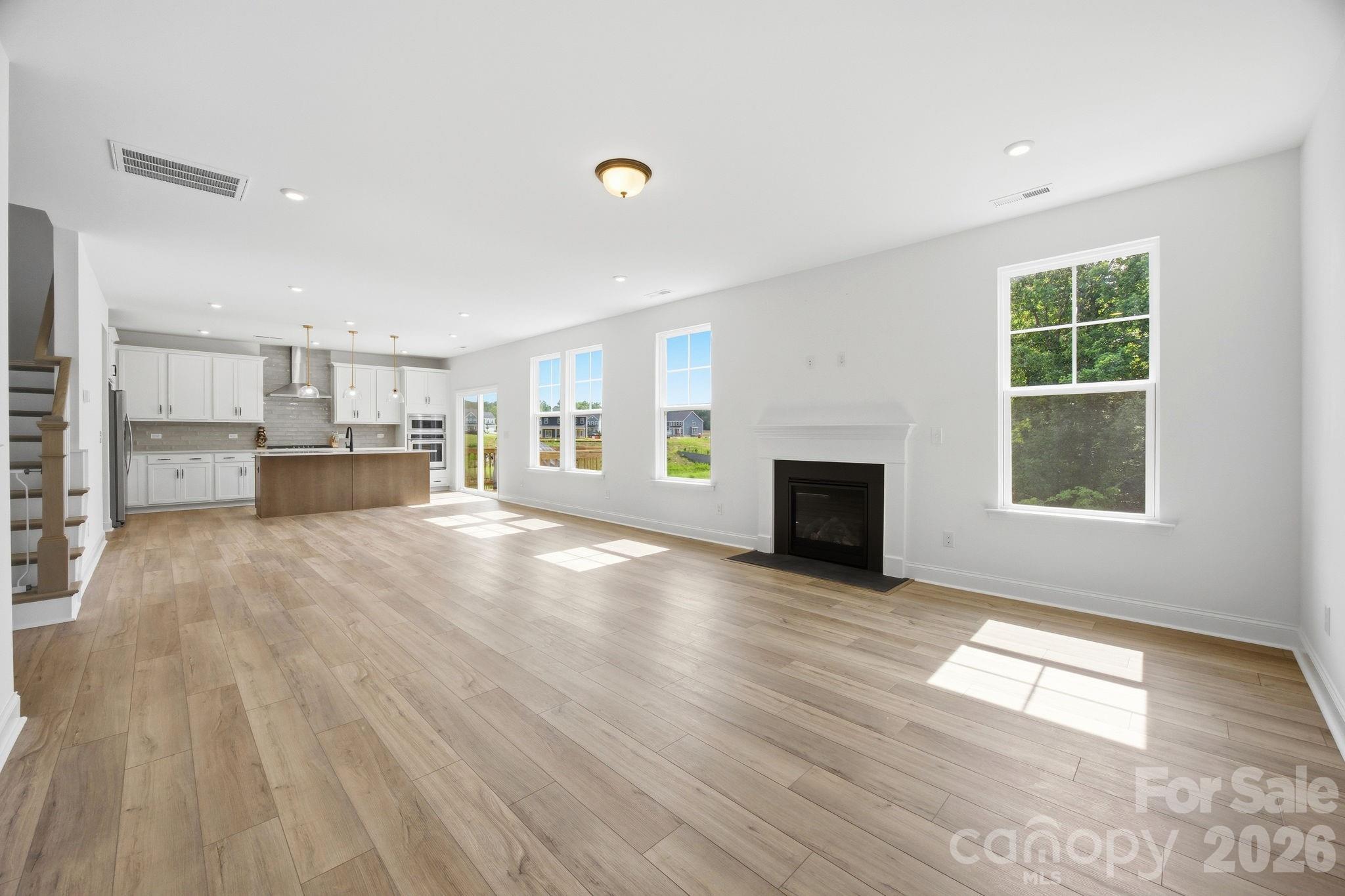 Lakeside Glen - Residential