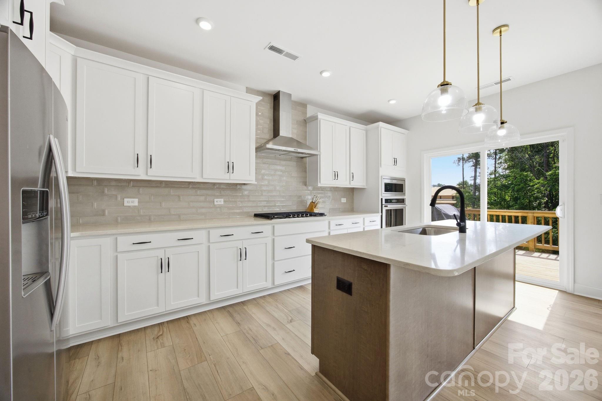 Lakeside Glen - Residential