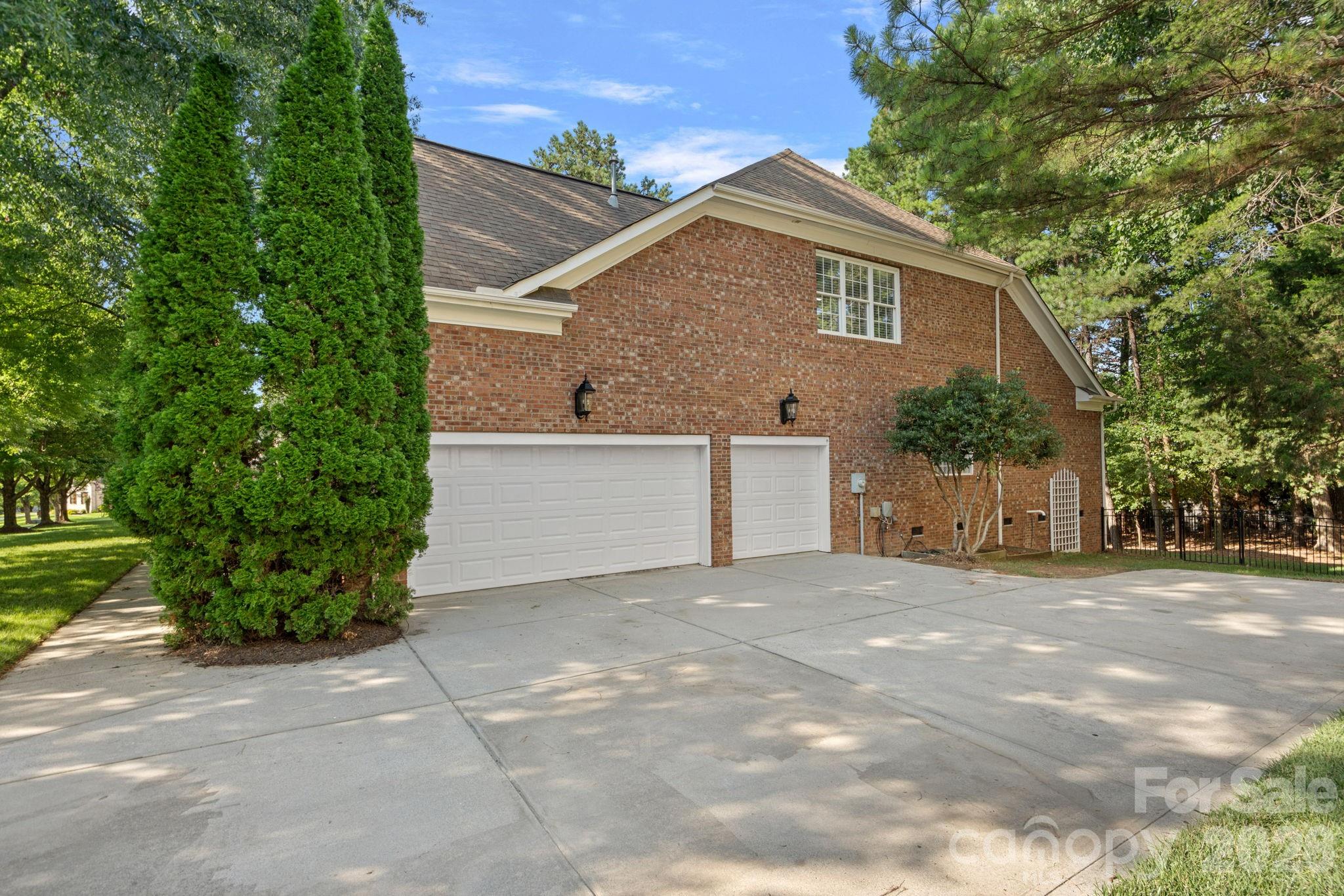 Lake Shore - Residential