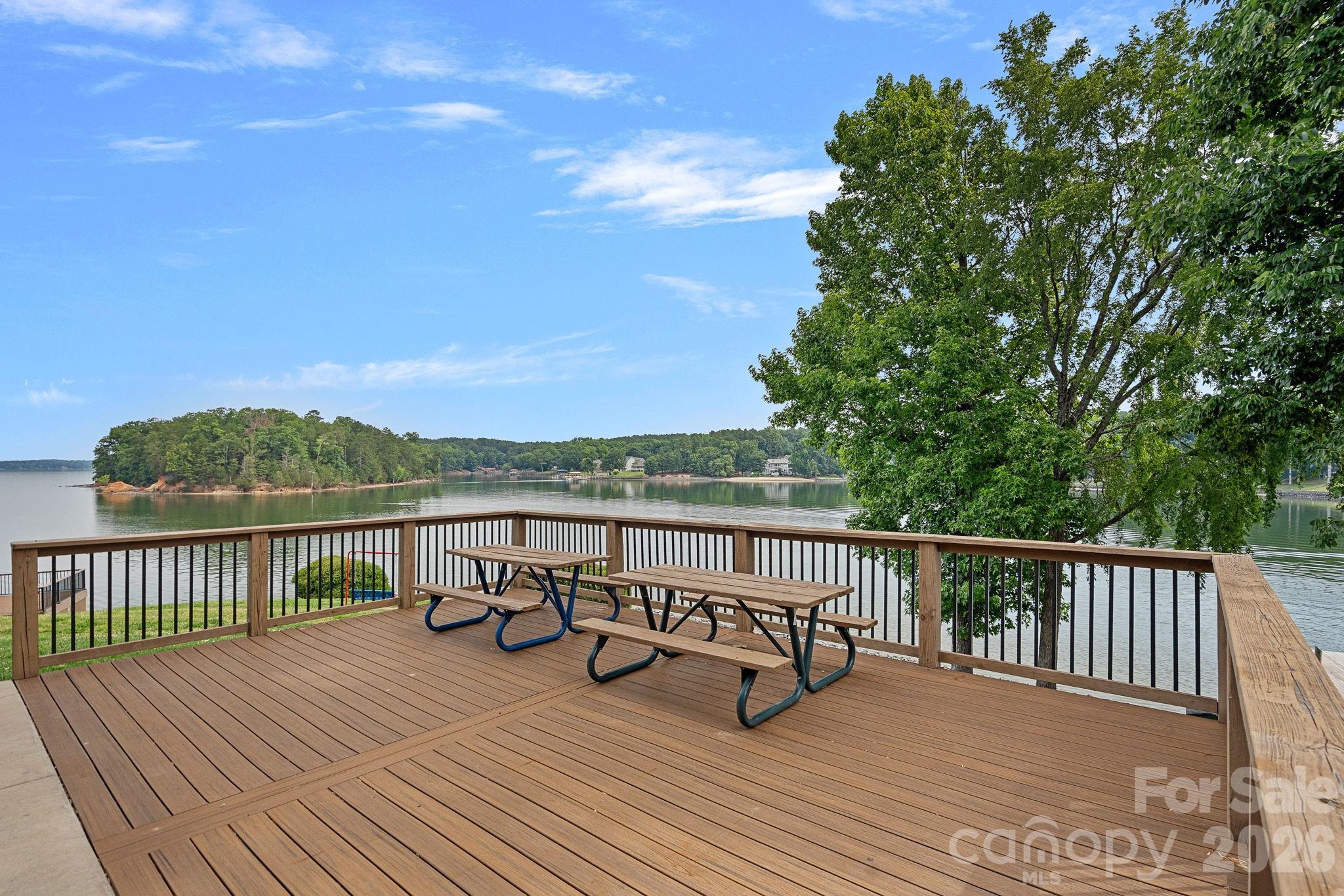 Lake Shore - Residential