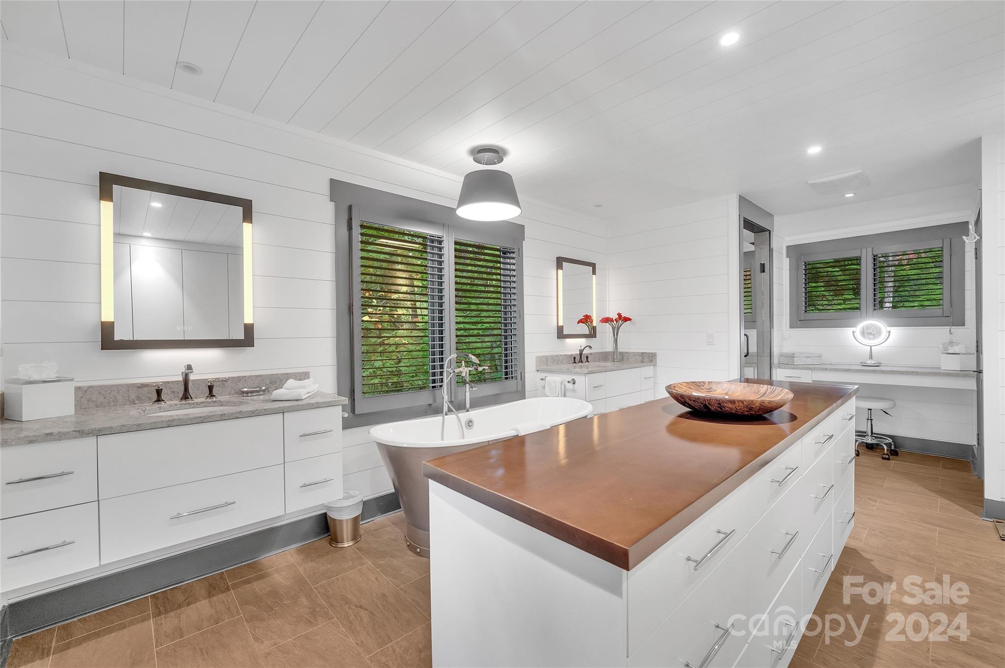 Lake Toxaway Estates - Residential