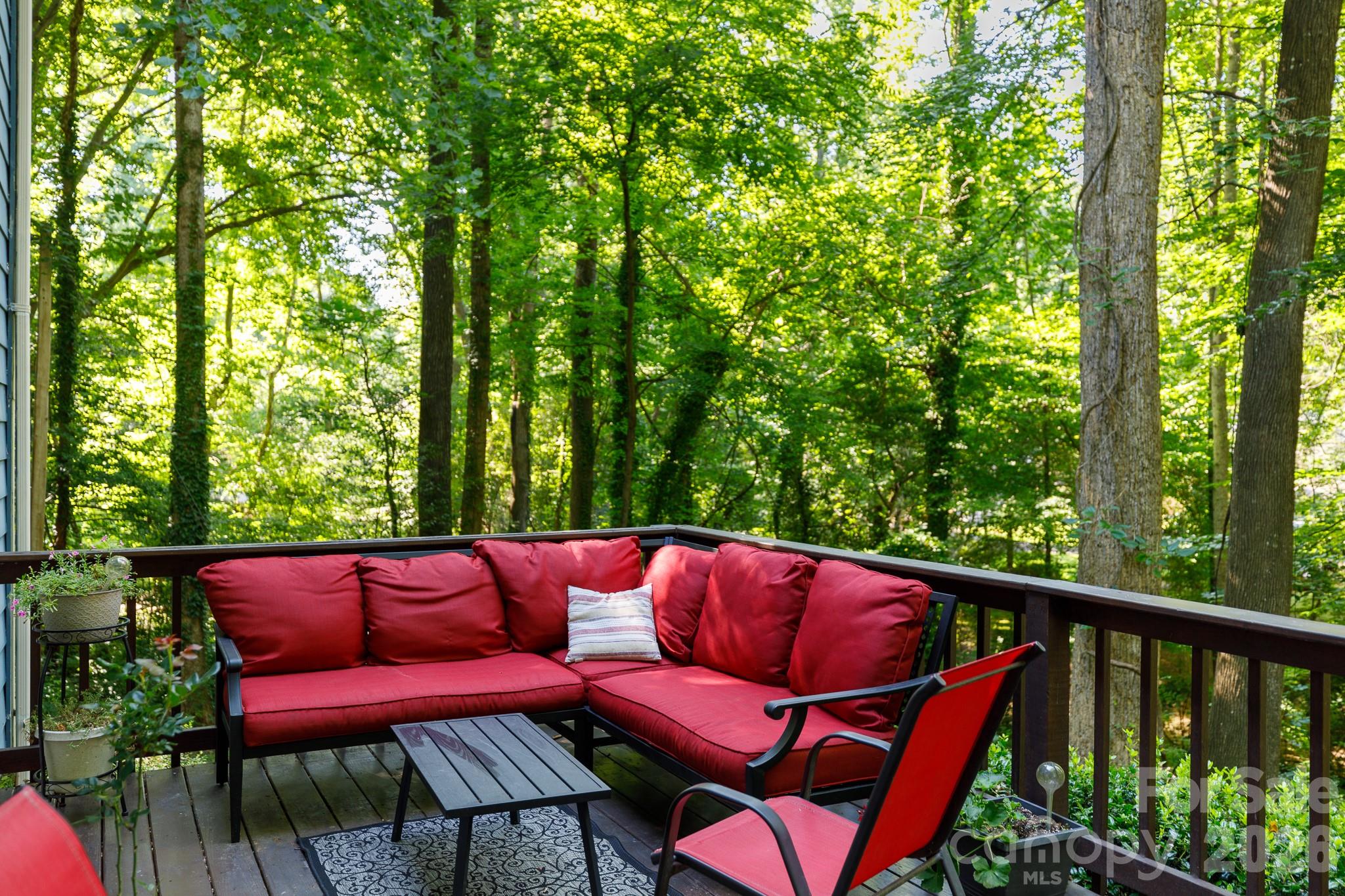Twin Lakes - Residential