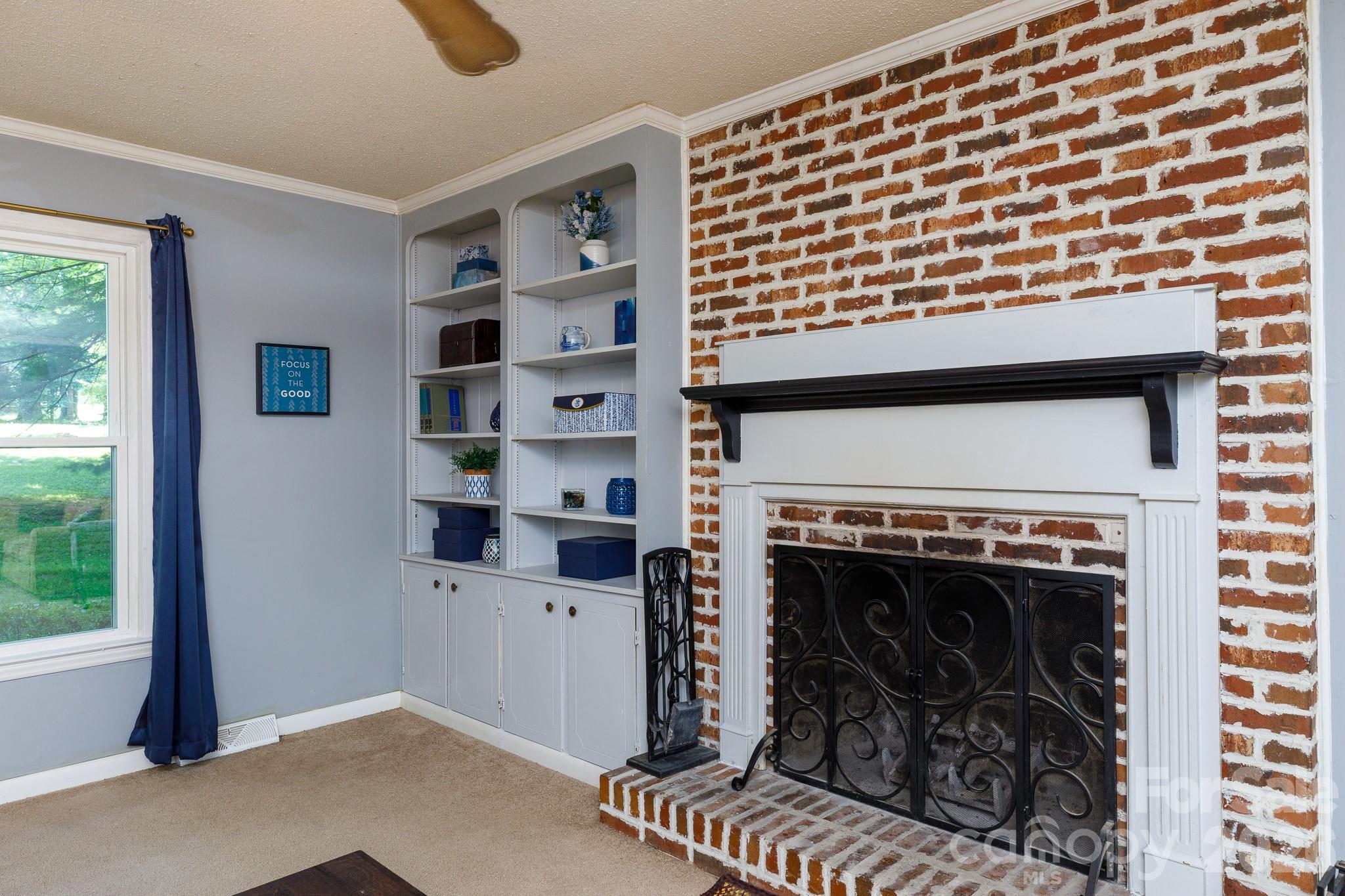 Twin Lakes - Residential