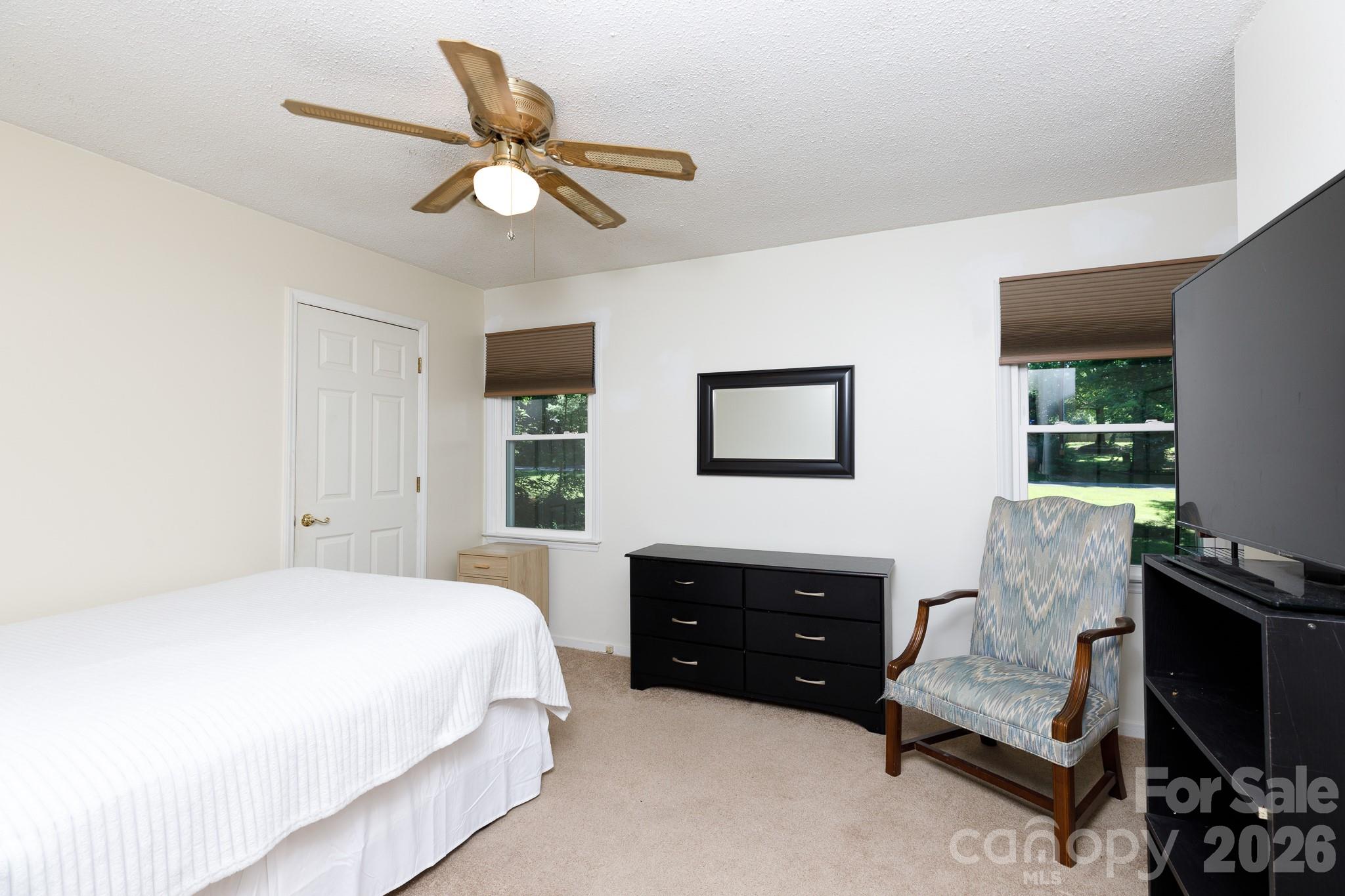Twin Lakes - Residential