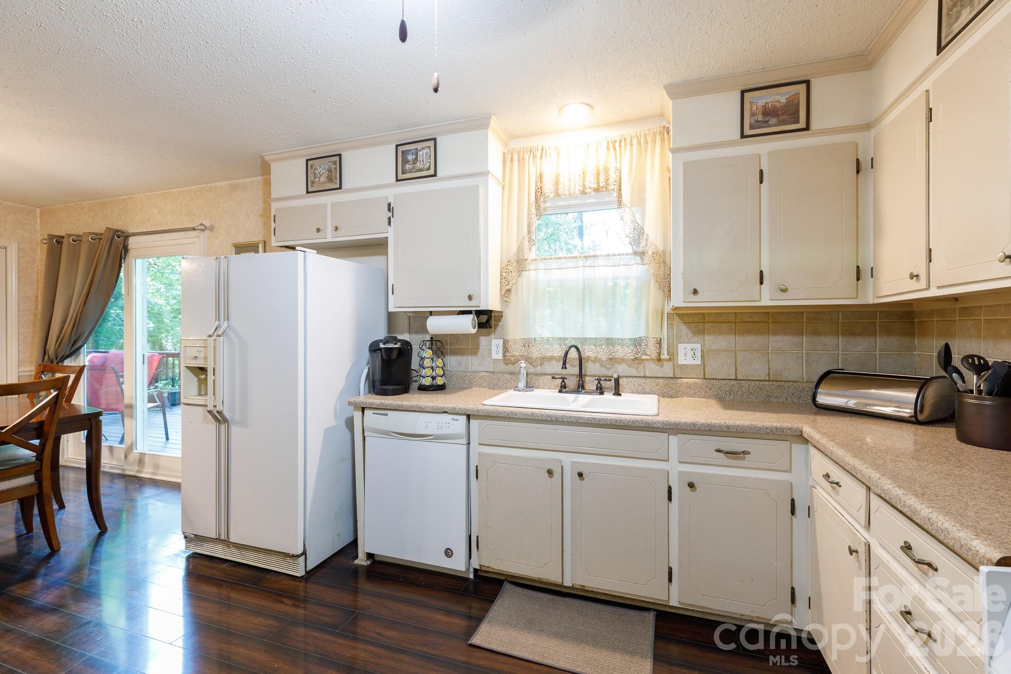 Twin Lakes - Residential