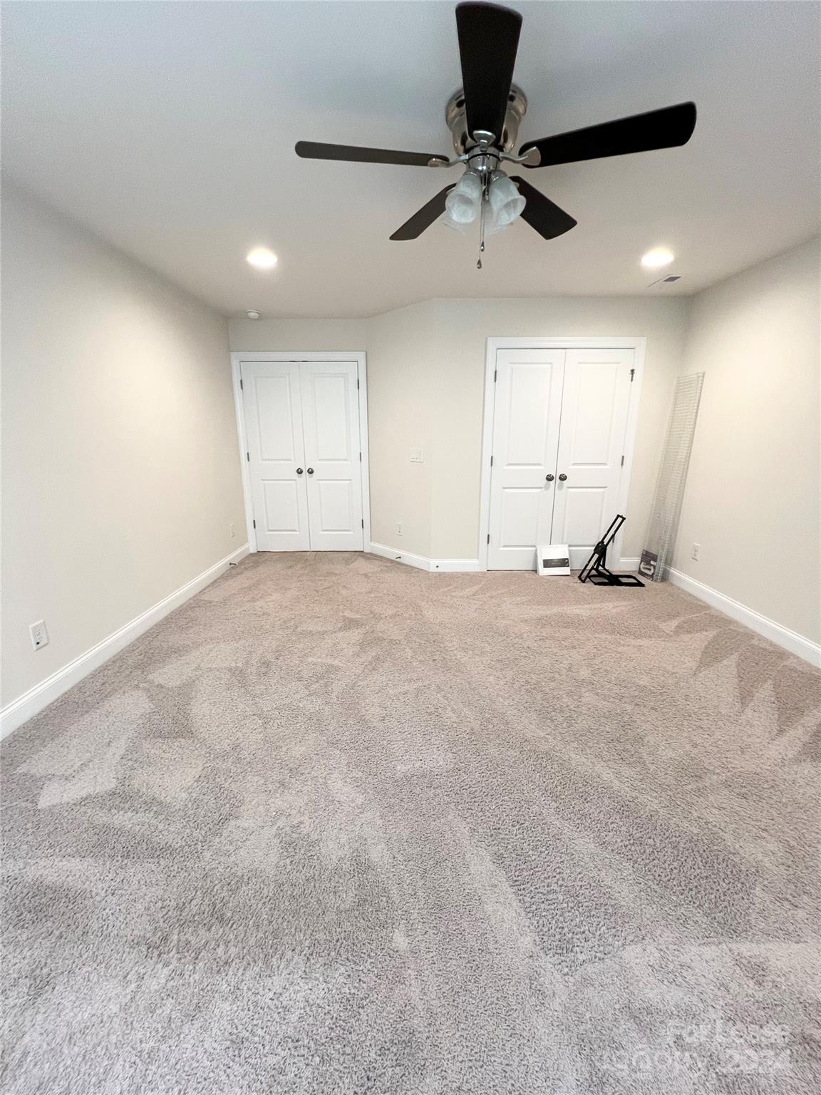 Oakland Pointe - Residential Lease