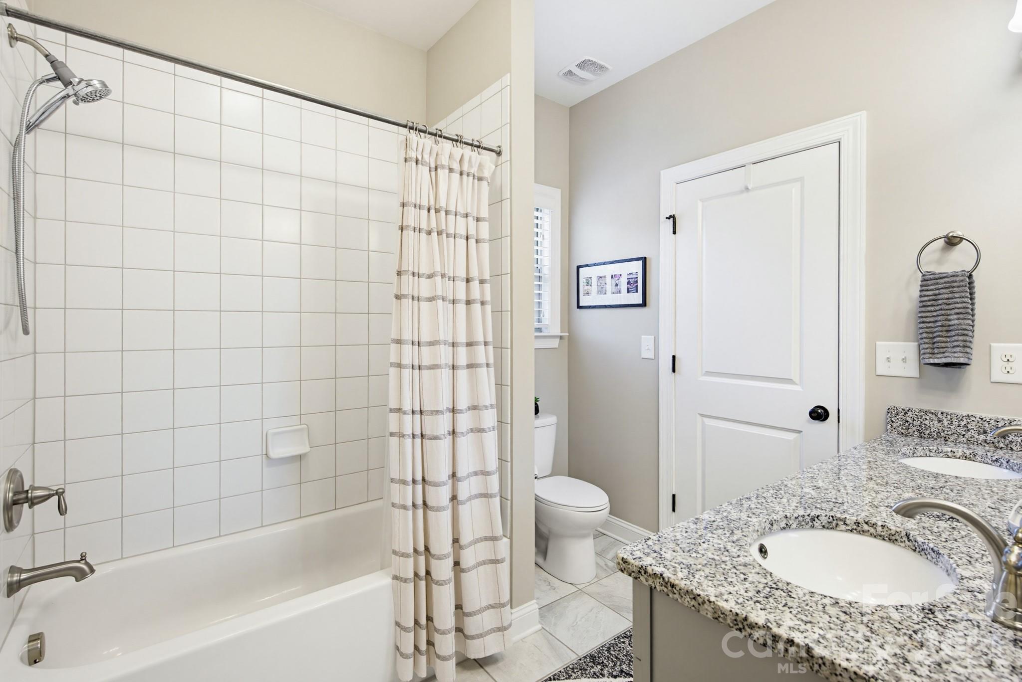 Lake Forest Preserve - Residential