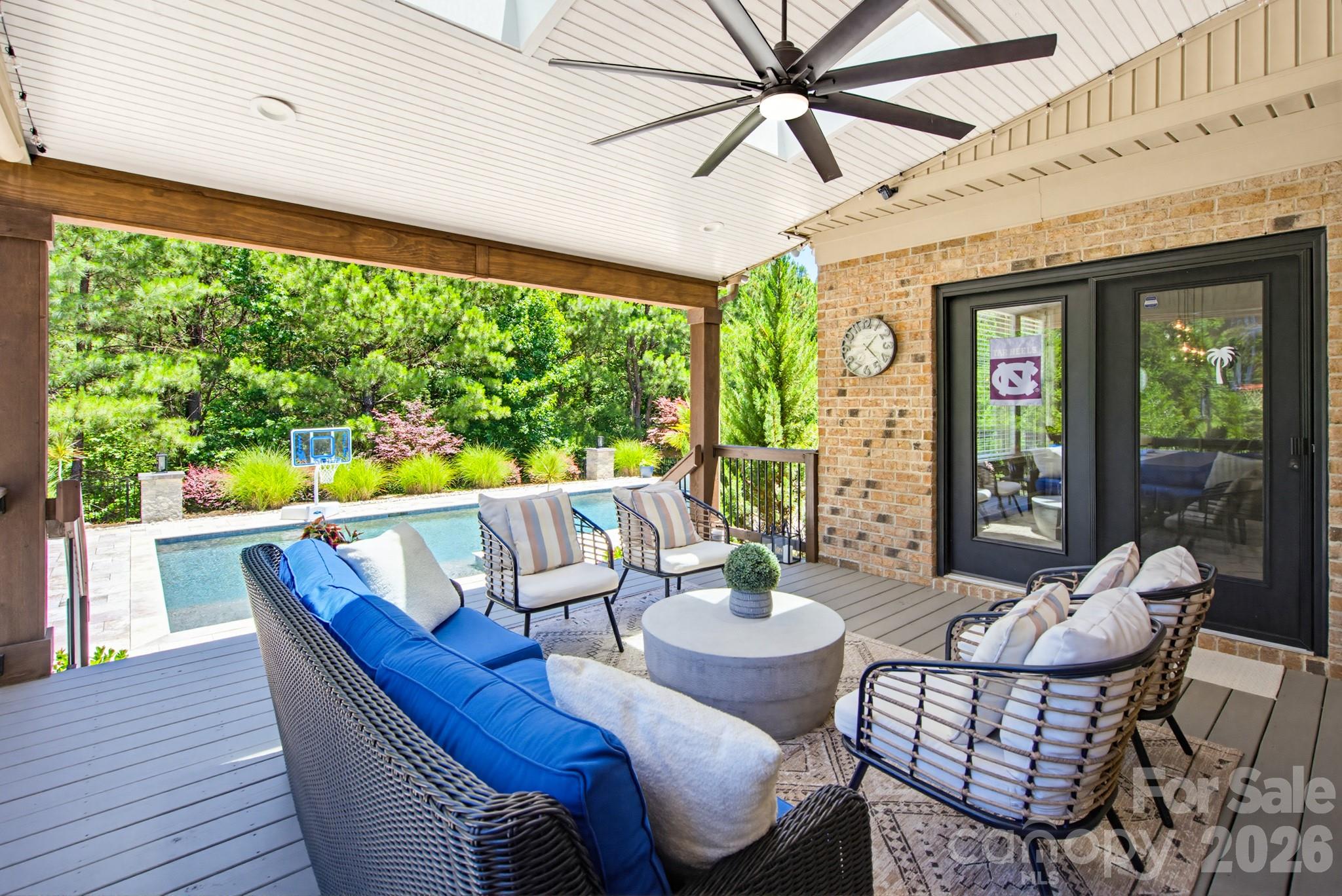 Lake Forest Preserve - Residential