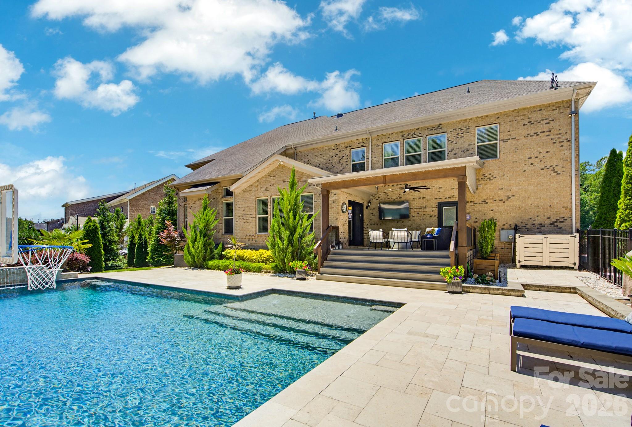 Lake Forest Preserve - Residential