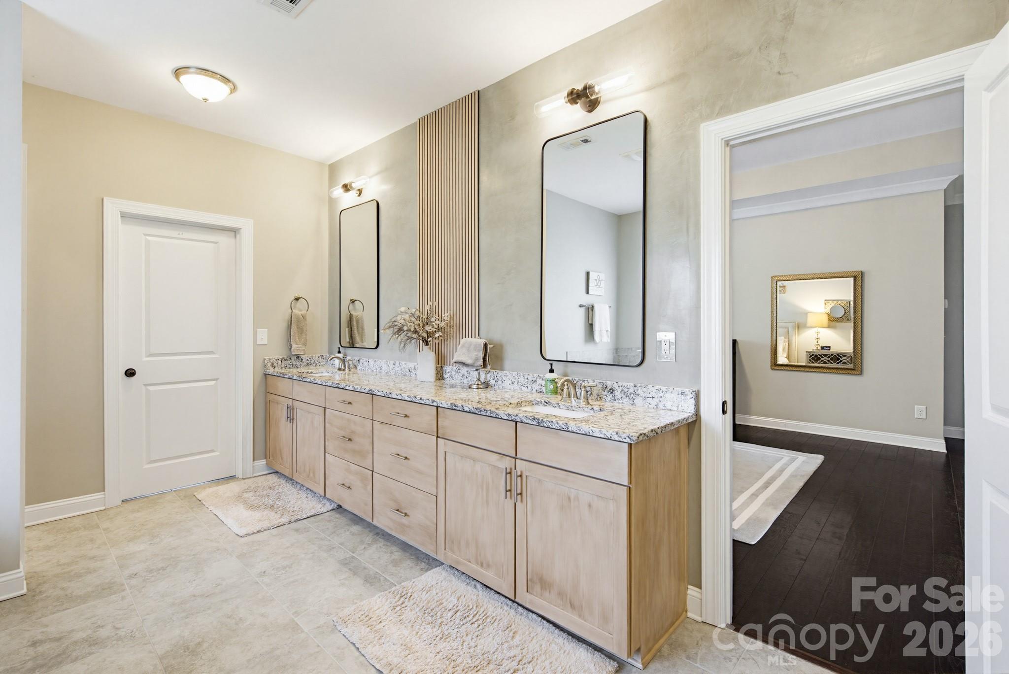 Lake Forest Preserve - Residential