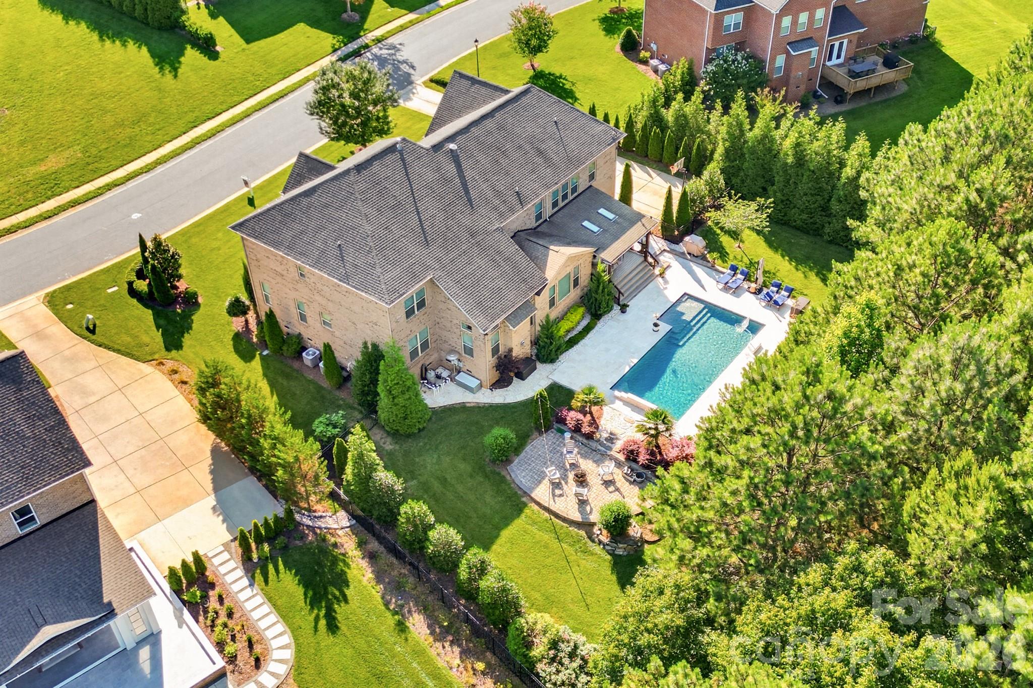 Lake Forest Preserve - Residential