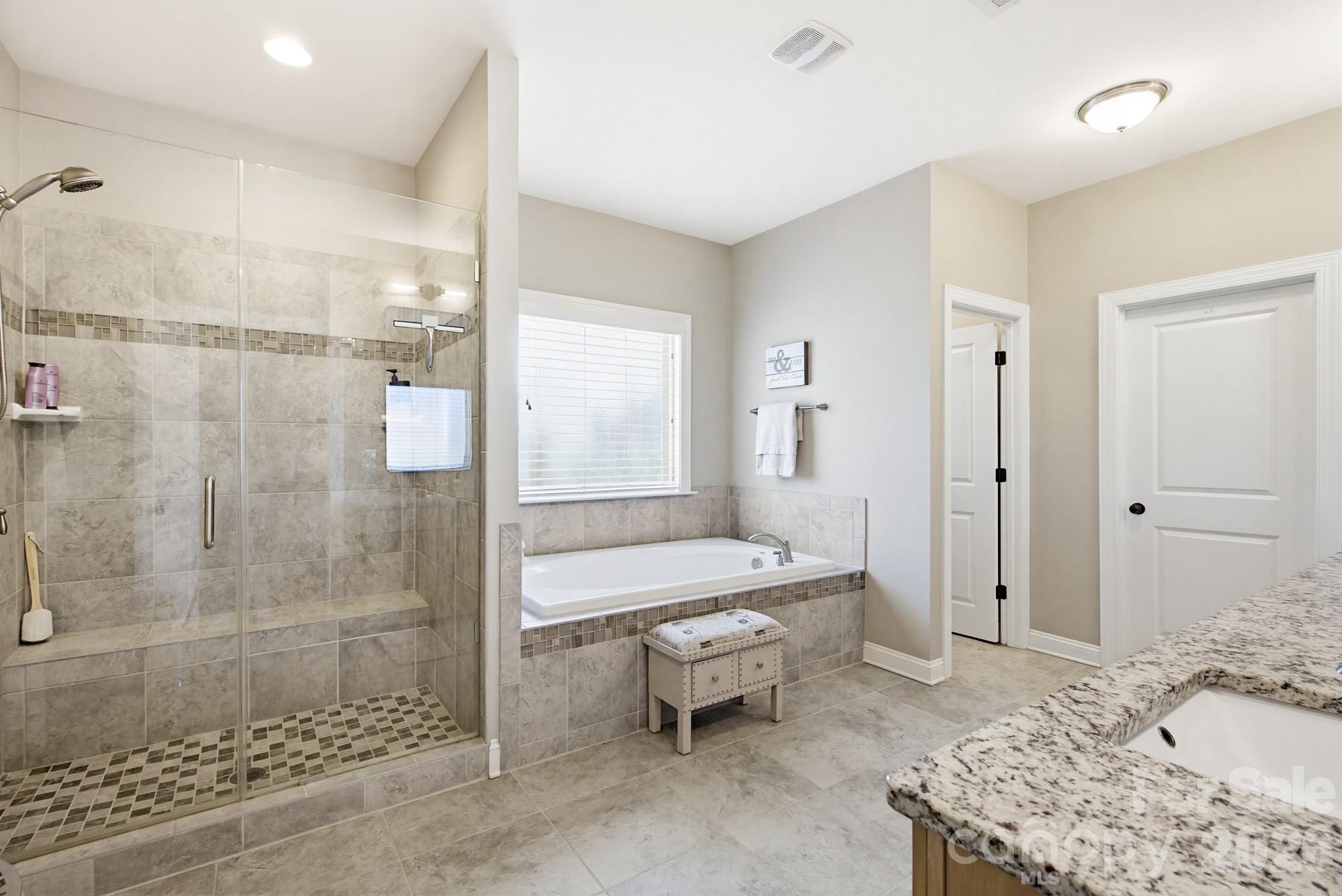 Lake Forest Preserve - Residential