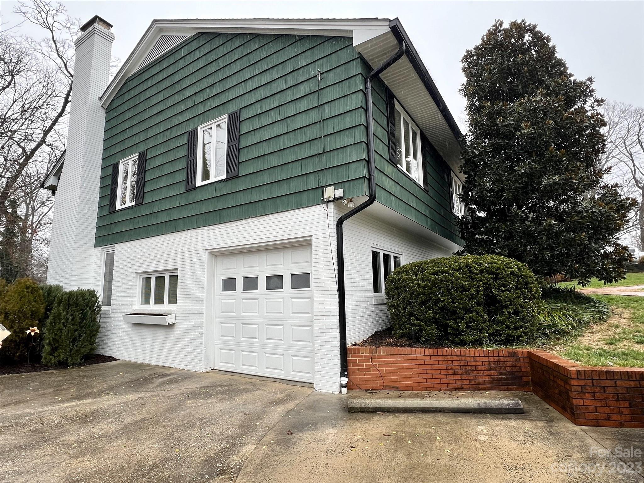 Forest Hills - Residential