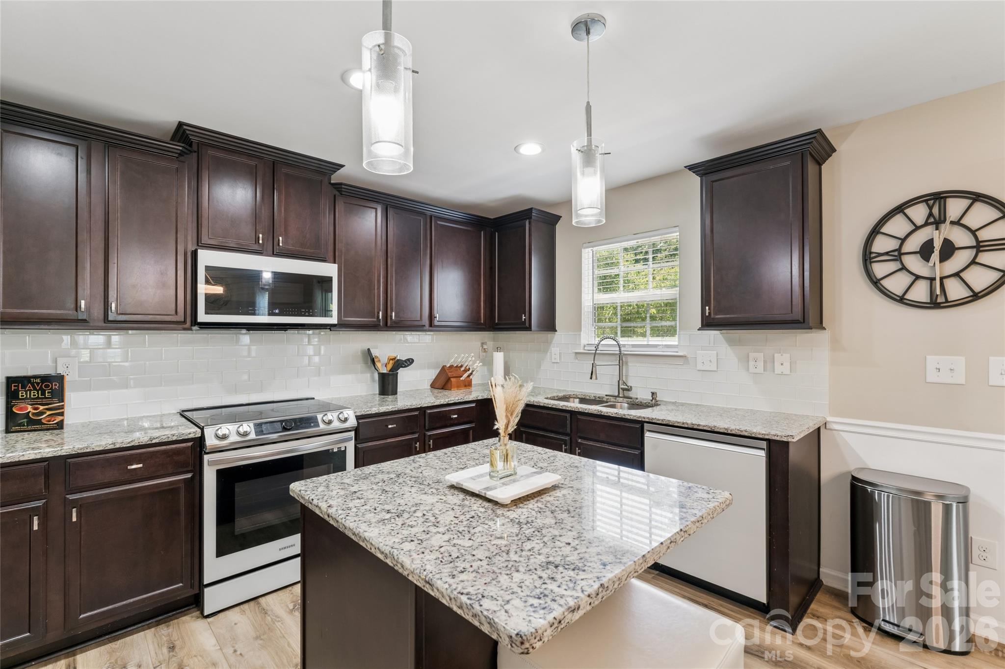 Northlake Landing - Residential