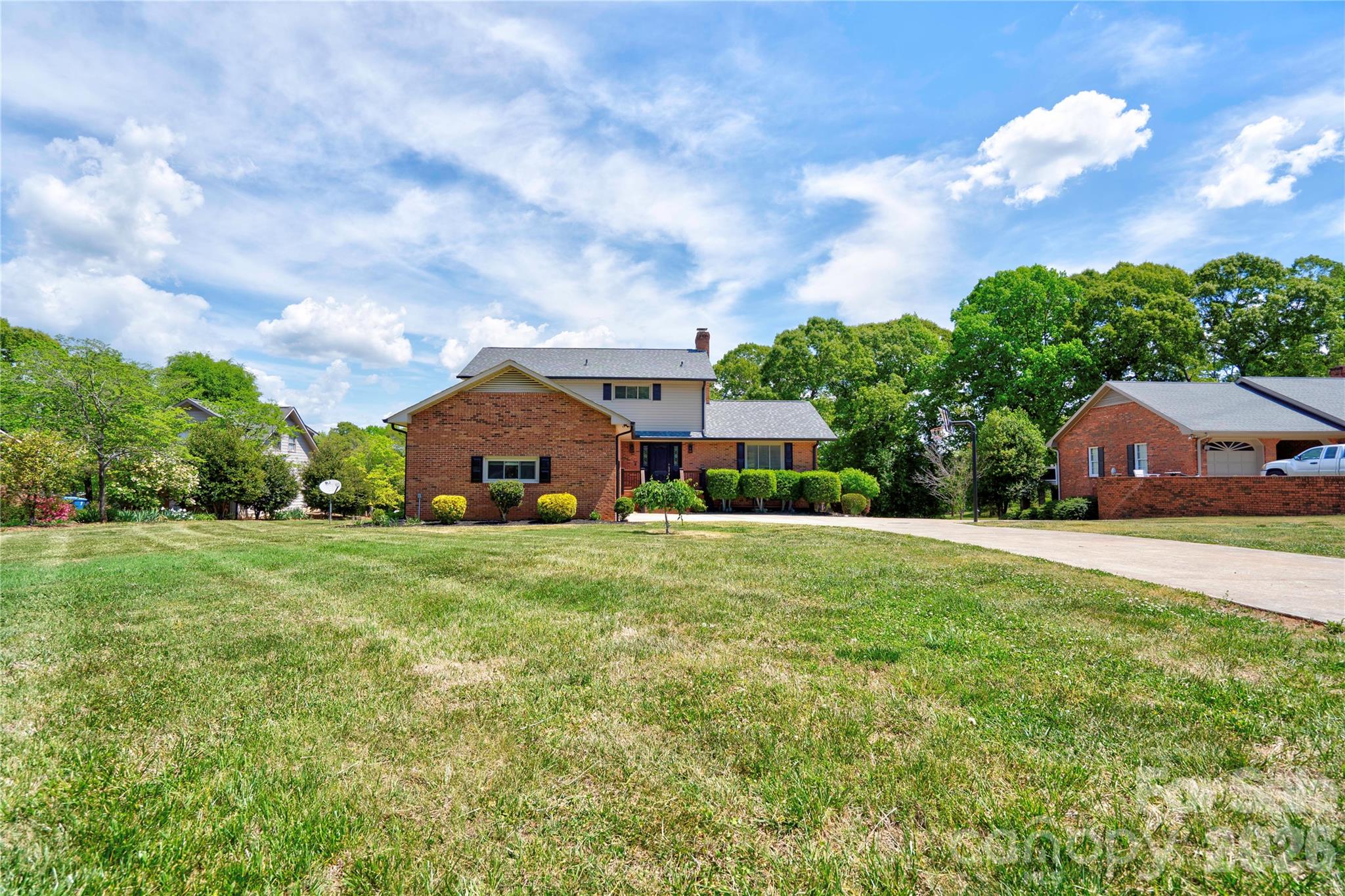 Knollwood - Residential