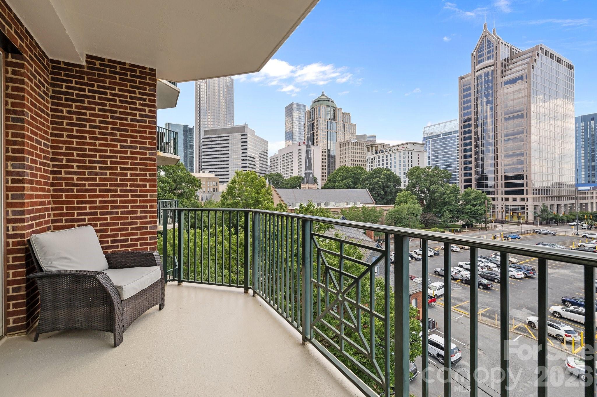 Fifth And Poplar - Residential
