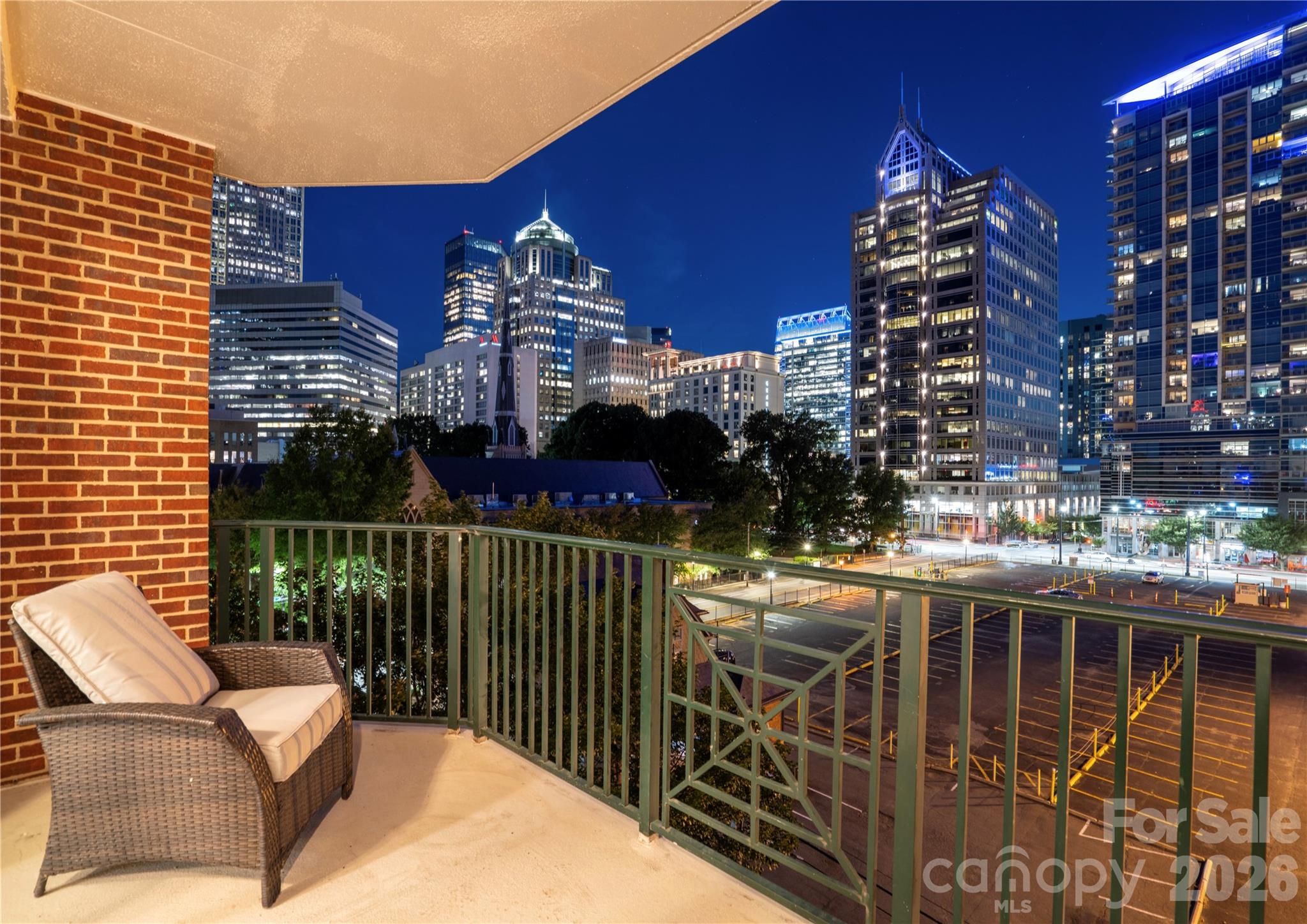 Fifth And Poplar - Residential