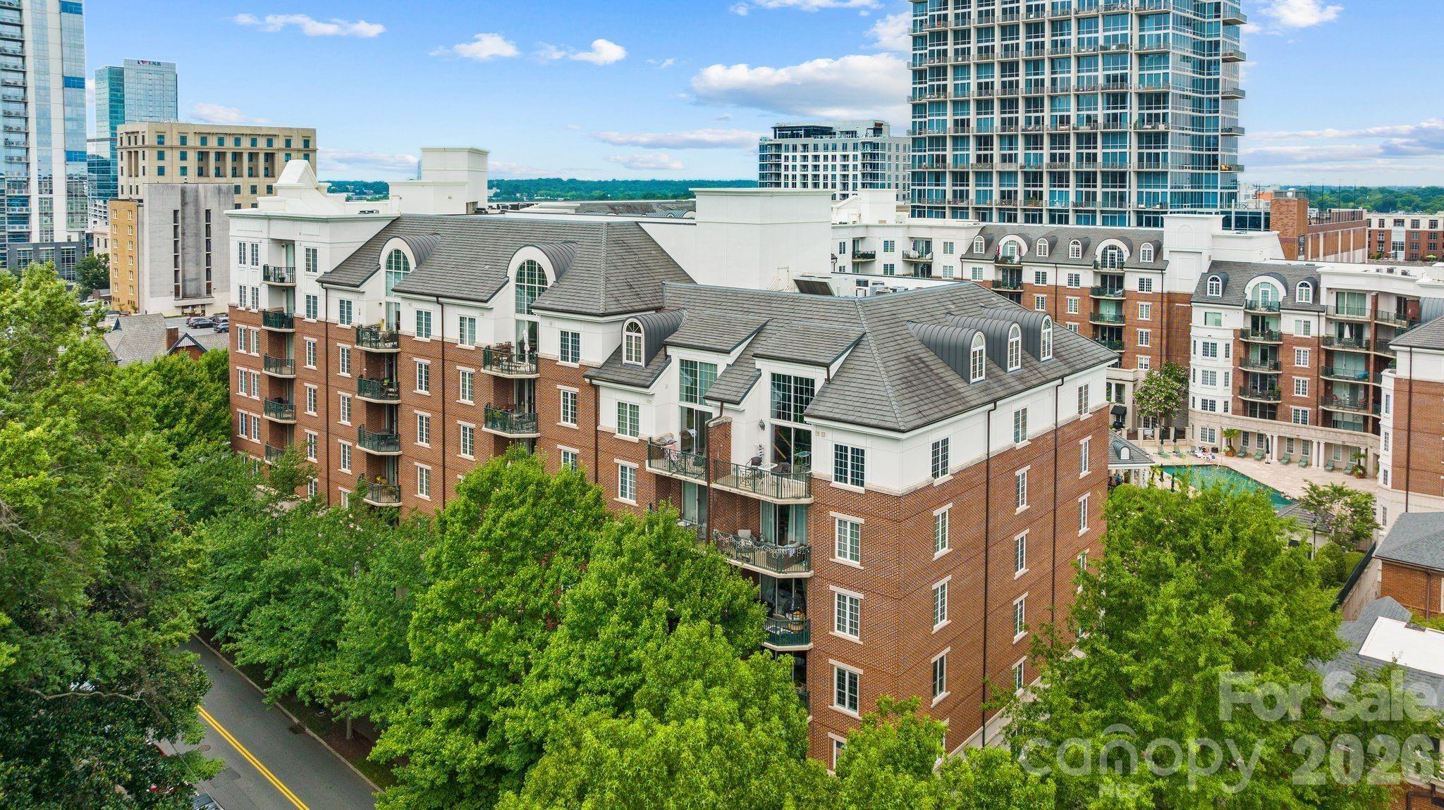 Fifth And Poplar - Residential