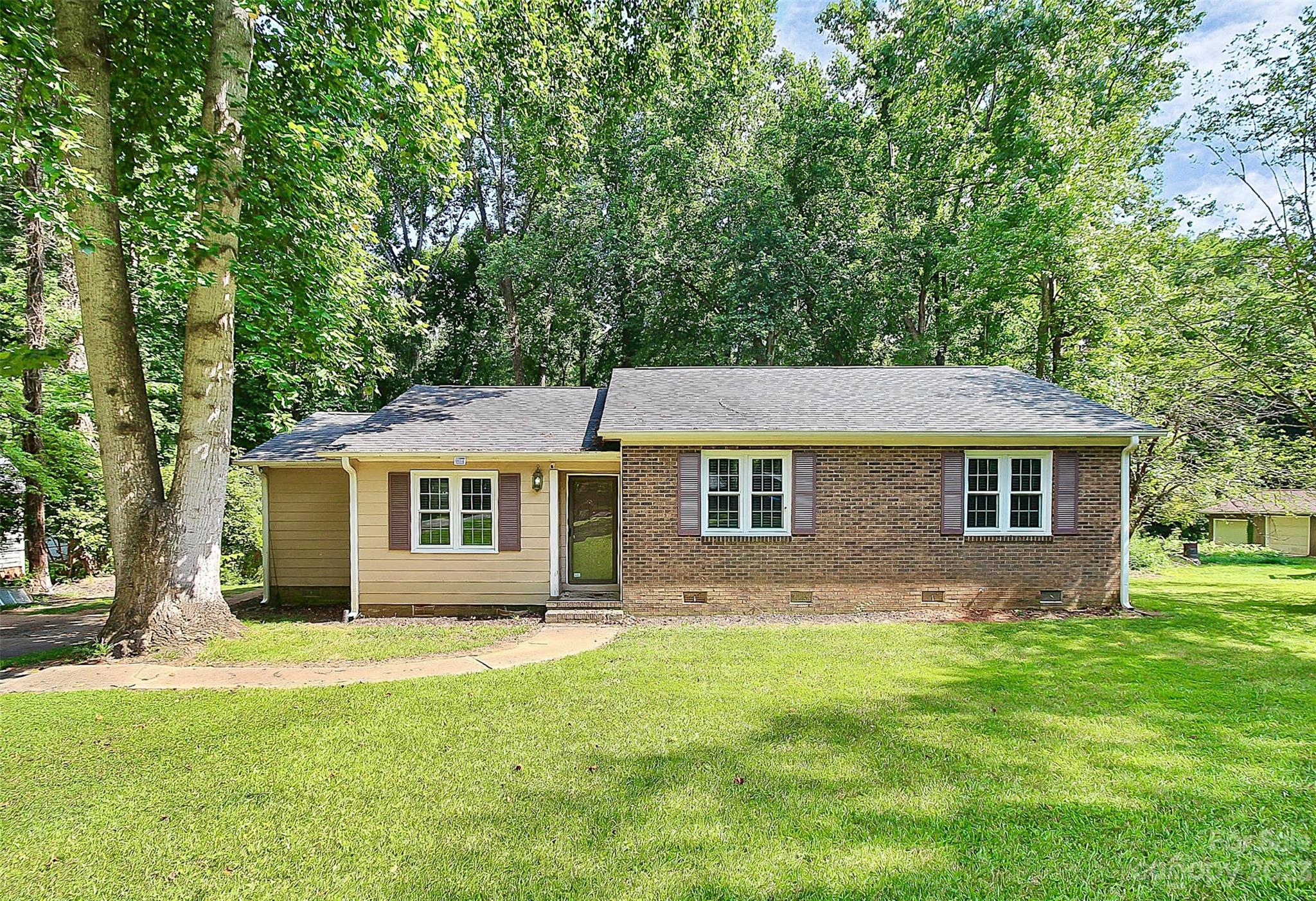 Hickory Hills - Residential