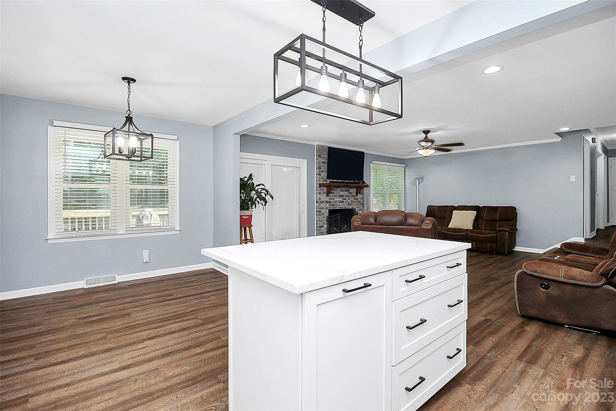 Hickory Hills - Residential