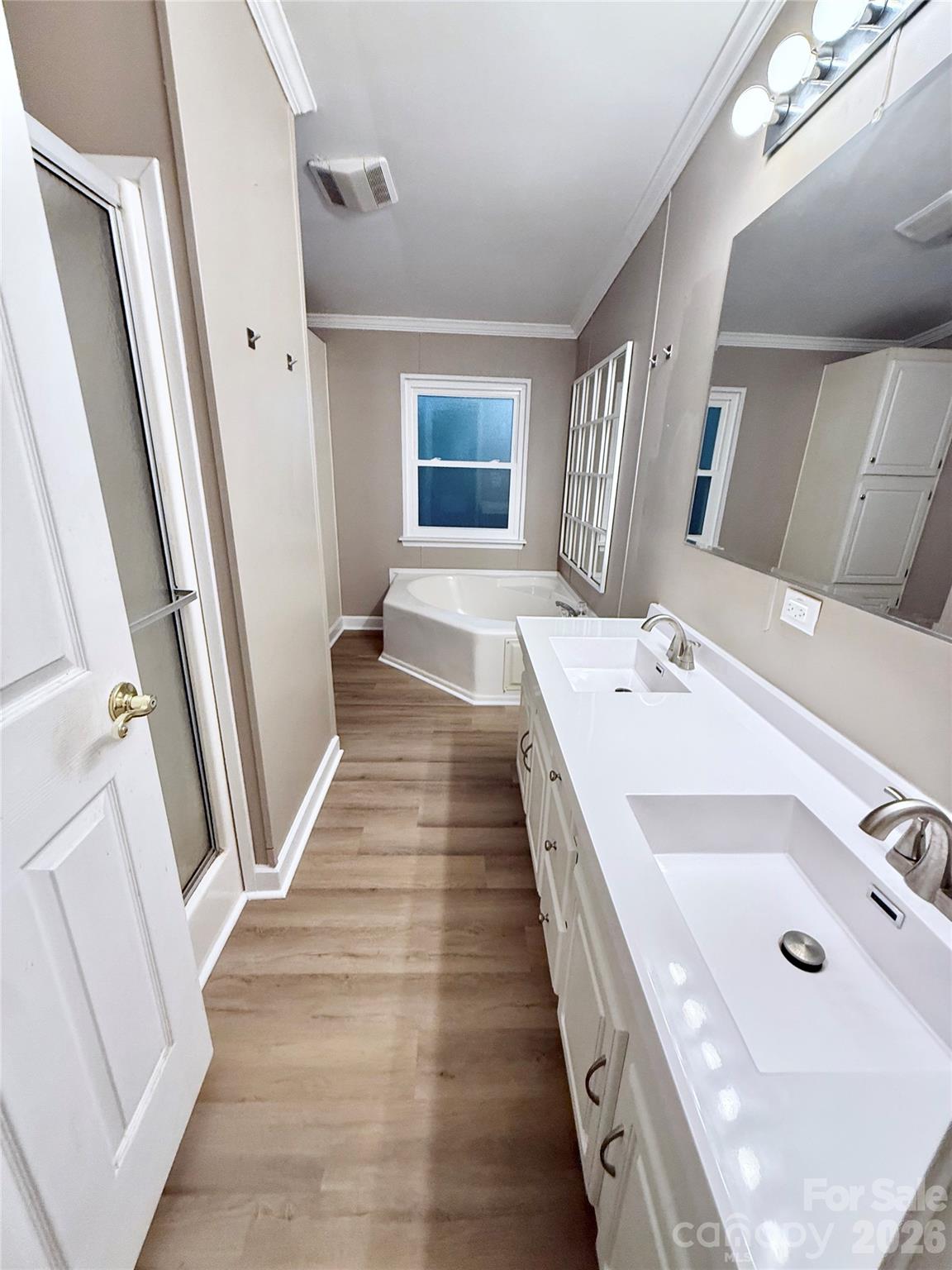 Mount Anderson - Residential