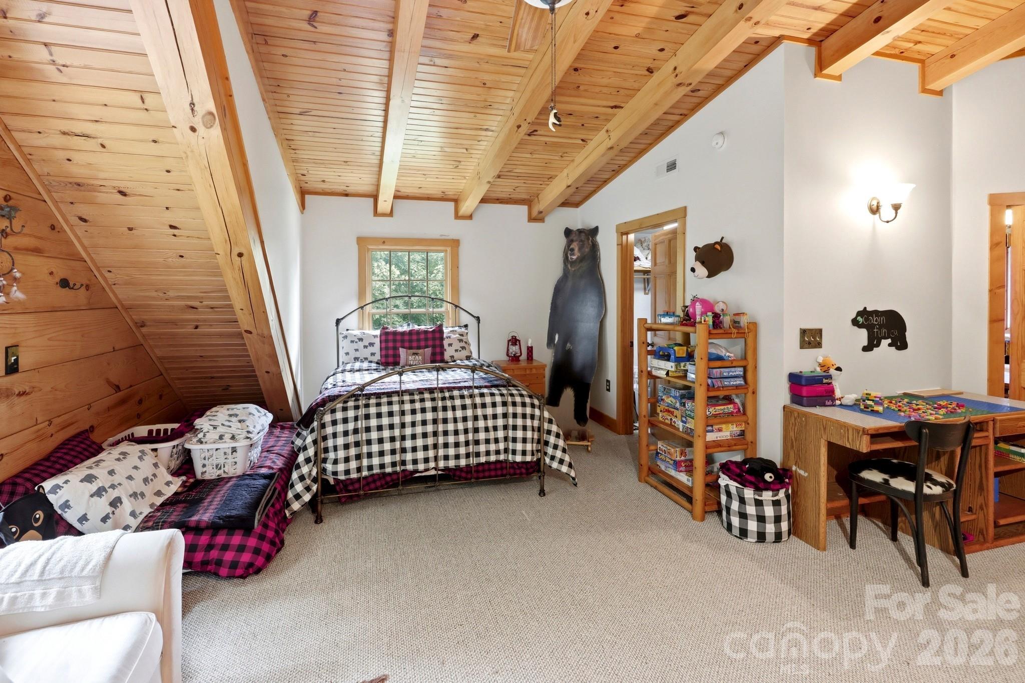 Gateway Mountain - Residential