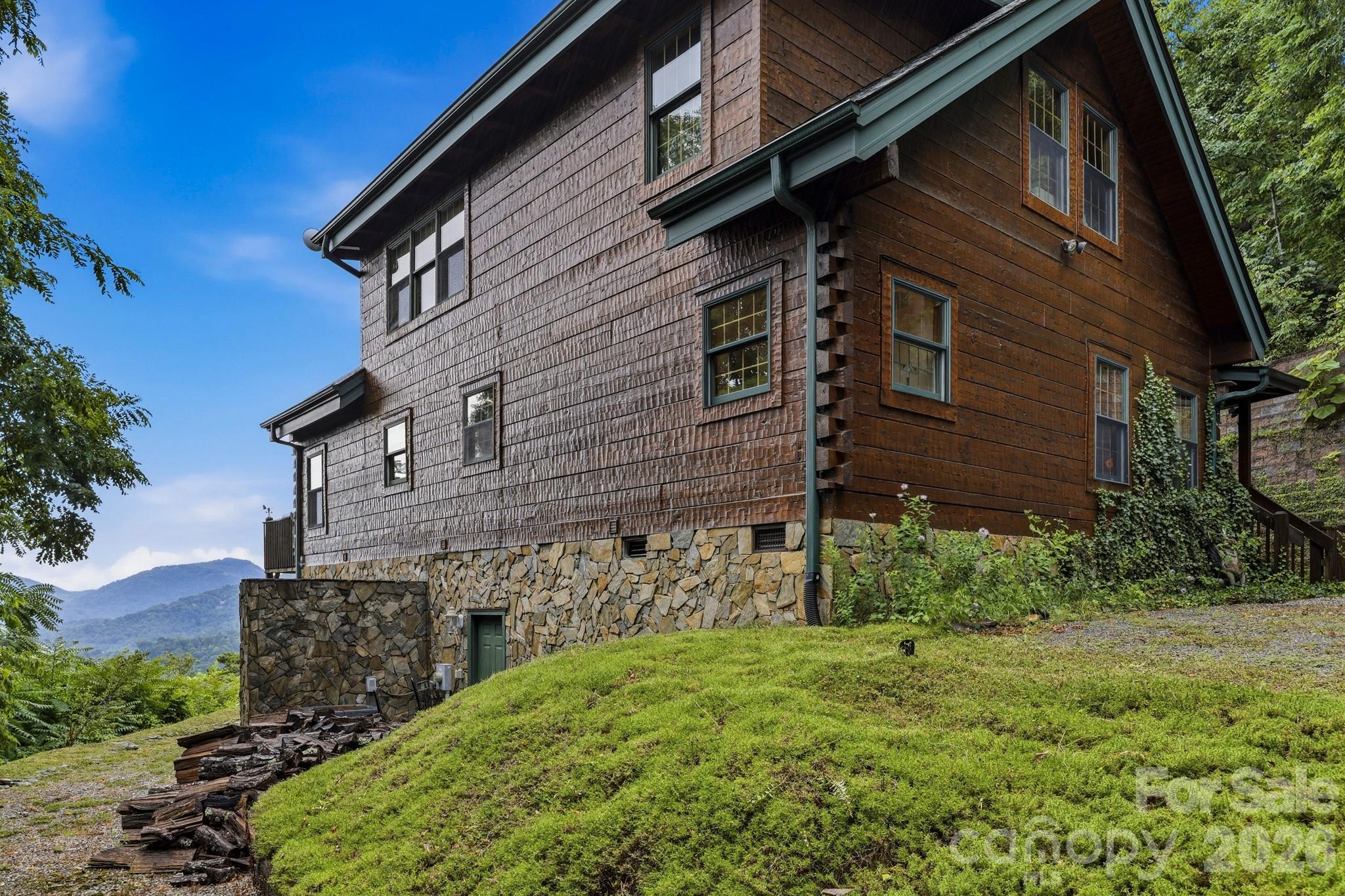 Gateway Mountain - Residential