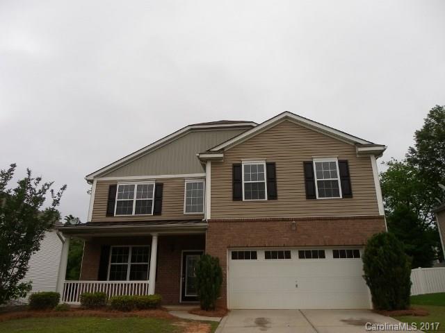 Beautiful home in popular Spicewood! Open, flowing floor plan is perfect for entertaining! First floor guest bedroom & full bath. Spacious master suite, sunny kitchen is open to the great room. Close proximity to schools, shopping, restaurants & I77. Freshly painted interior, brand new carpet & appliances make it move-in ready!