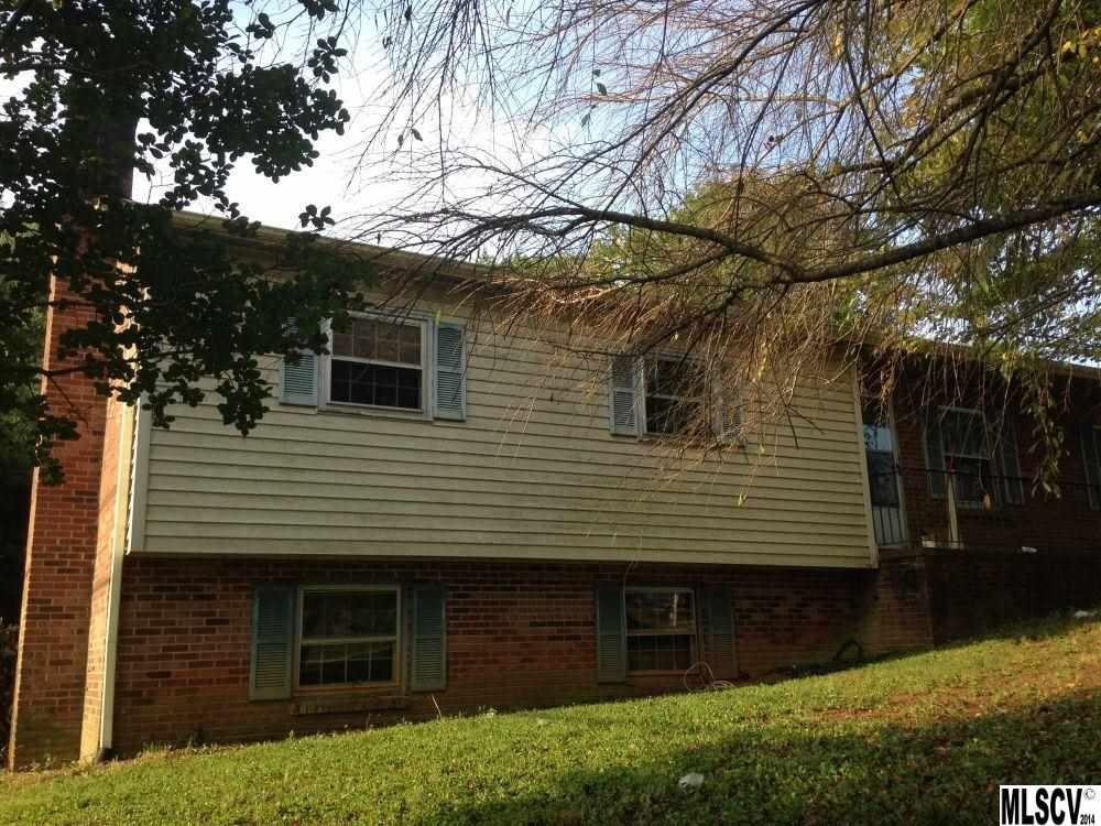 GREAT NE LOCATION! ST.STEPHENS SCHOOL DIST.BRICK RANCH W/BASEMENT. 3BR 1.5 BA. Lots of room for improvement in this home! This property qualifies under The First Look Initiative through 11/02/2014.