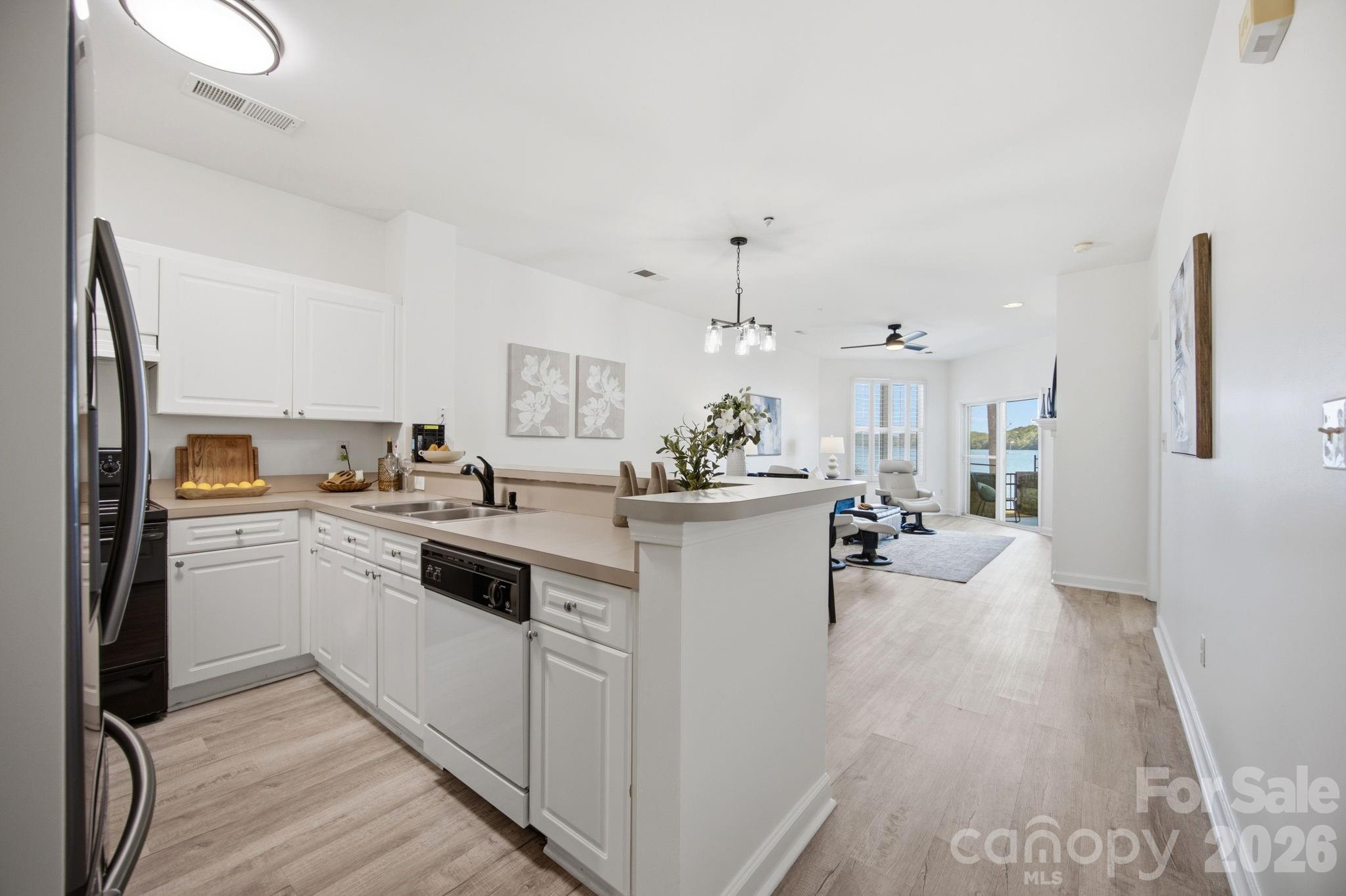Spinnaker Reach - Residential