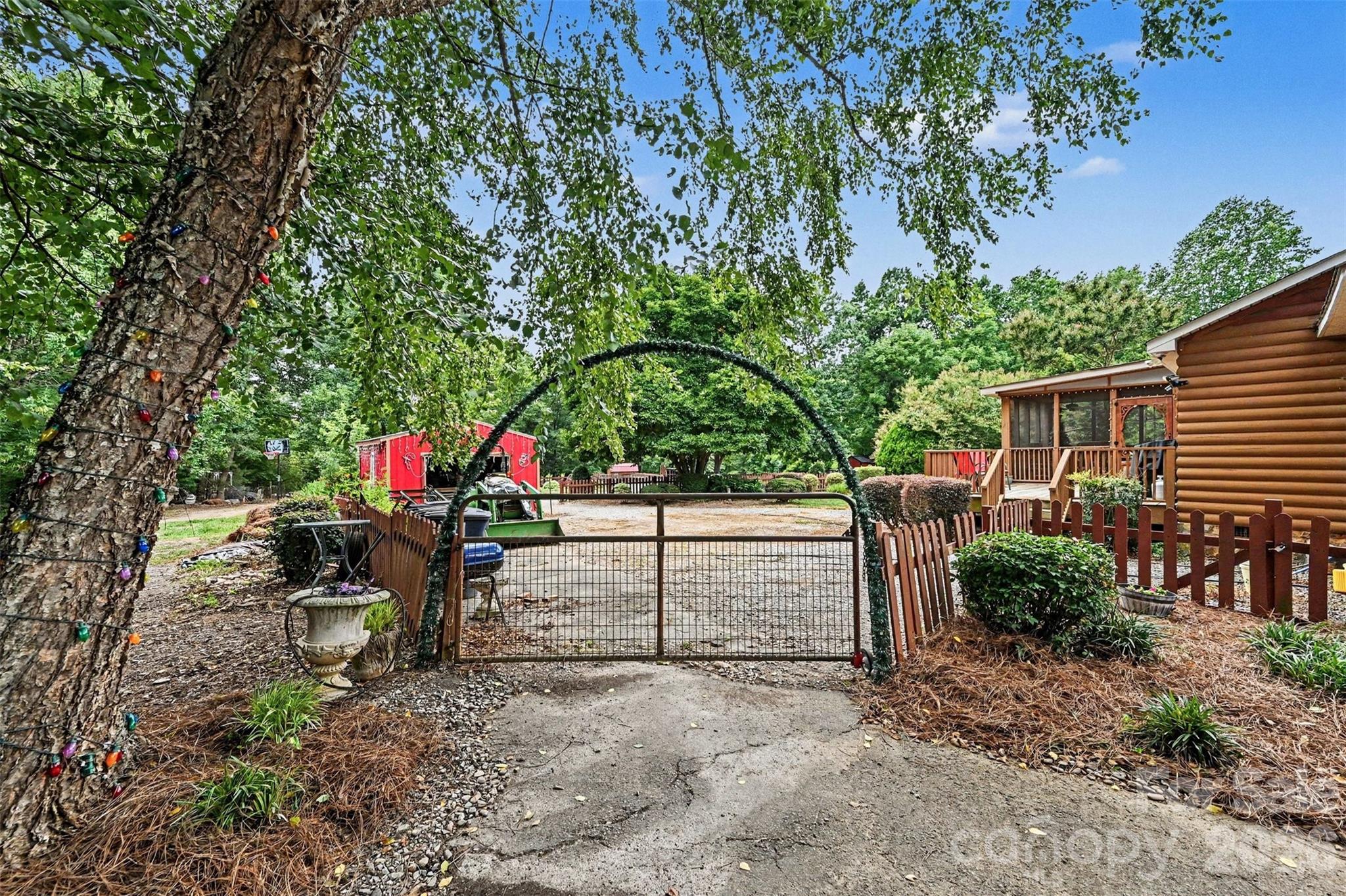 Funderburk Acres - Residential