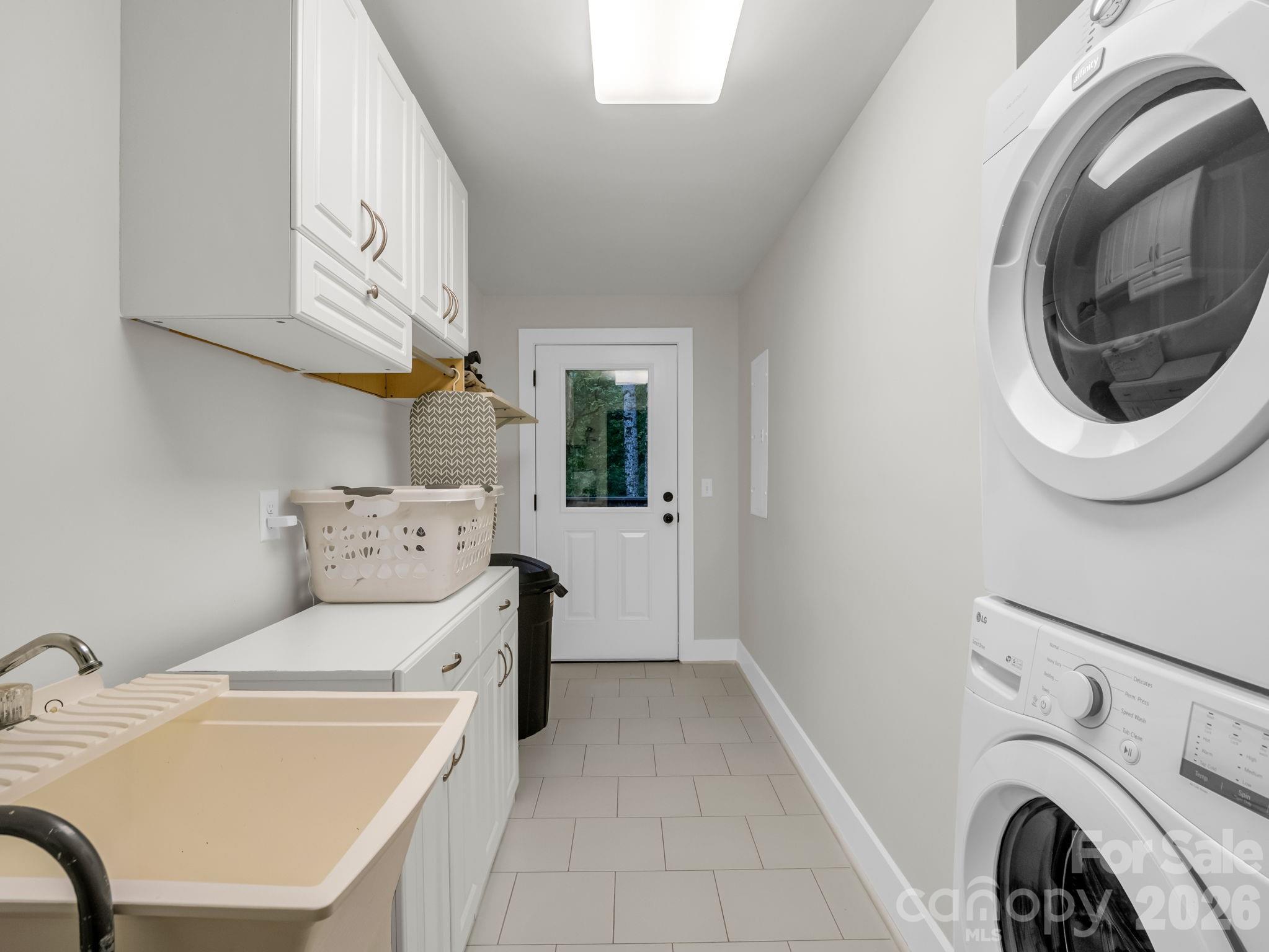Golden Creek - Residential