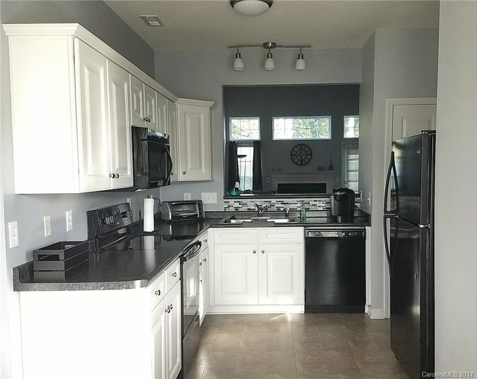 Autumn Cove At Lake Wylie - Residential Lease
