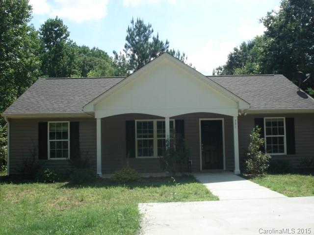 Vaulted Great room, kitchen/dining combination, split BRs, master BR with walk-in closet, front porch, screen porch
$800 security deposit, income verification, background check, no indoor pets