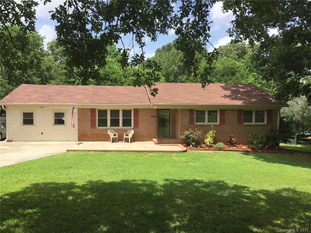 Large Ranch with Lots of Space. Beautiful Sunroom that leads to a Very Nice Deck and Large Level &  Private Backyard!!
Very Large Room with Huge Bath and Separate Entrance. The seller's used it as an efficiency area for a friend. HUGE 740sf attached garage with it's own gas heat, and big enough for shop area!  Great built-ins; HVAC replaced in 2013; New Roof in 2015. Less than 2 miles from hospital, shopping mall, and lots of dining options! Close to i-85 and Hwy 29  A MUST SEE !!