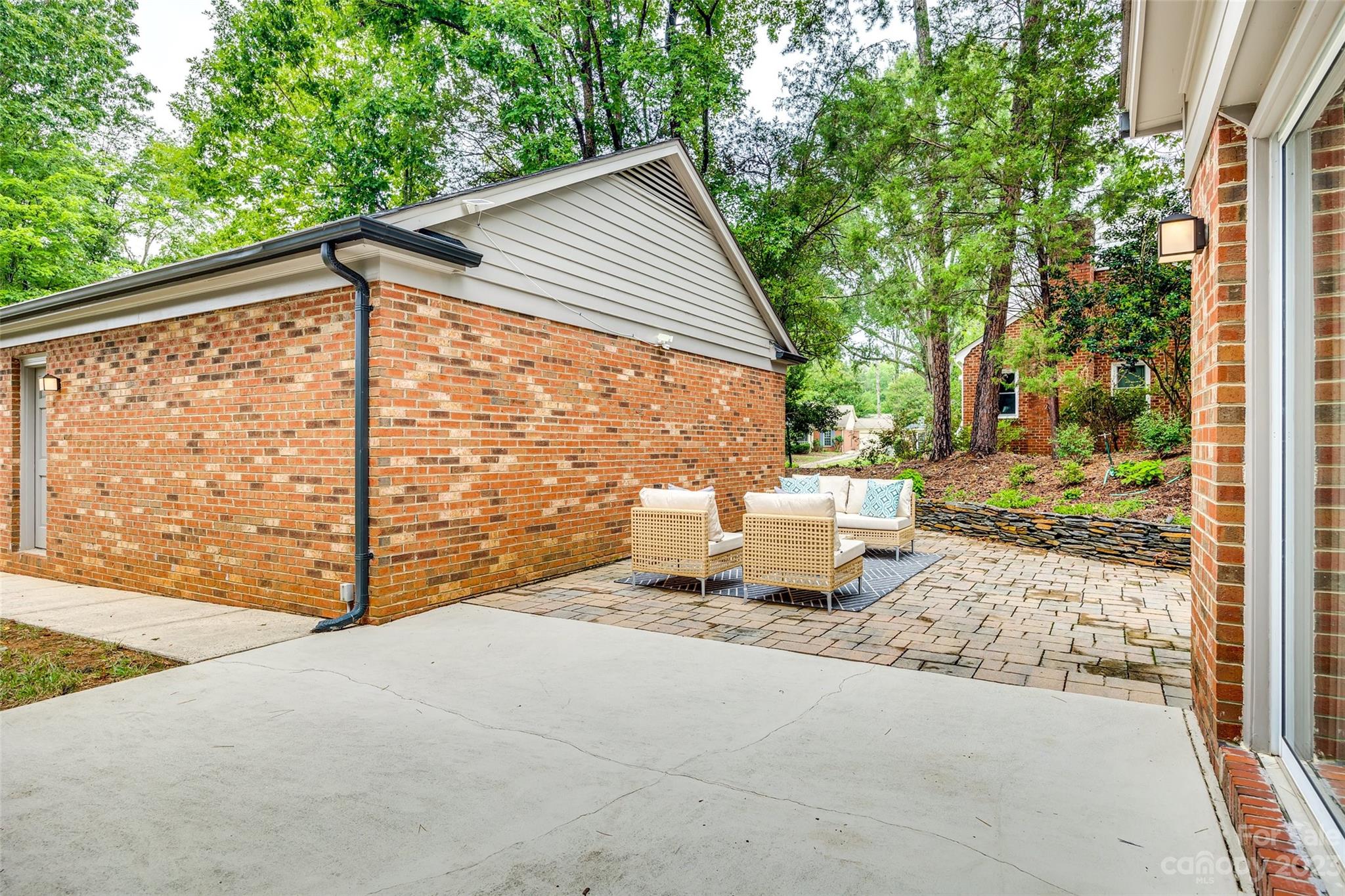 Sardis Forest - Residential