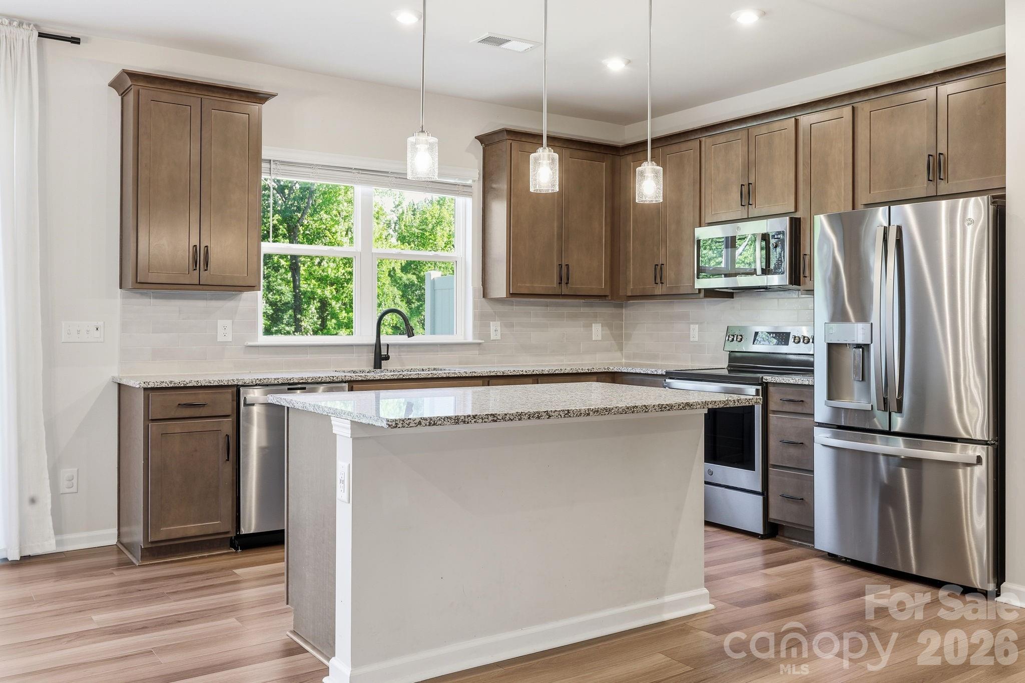 The Commons At Farmington - Residential