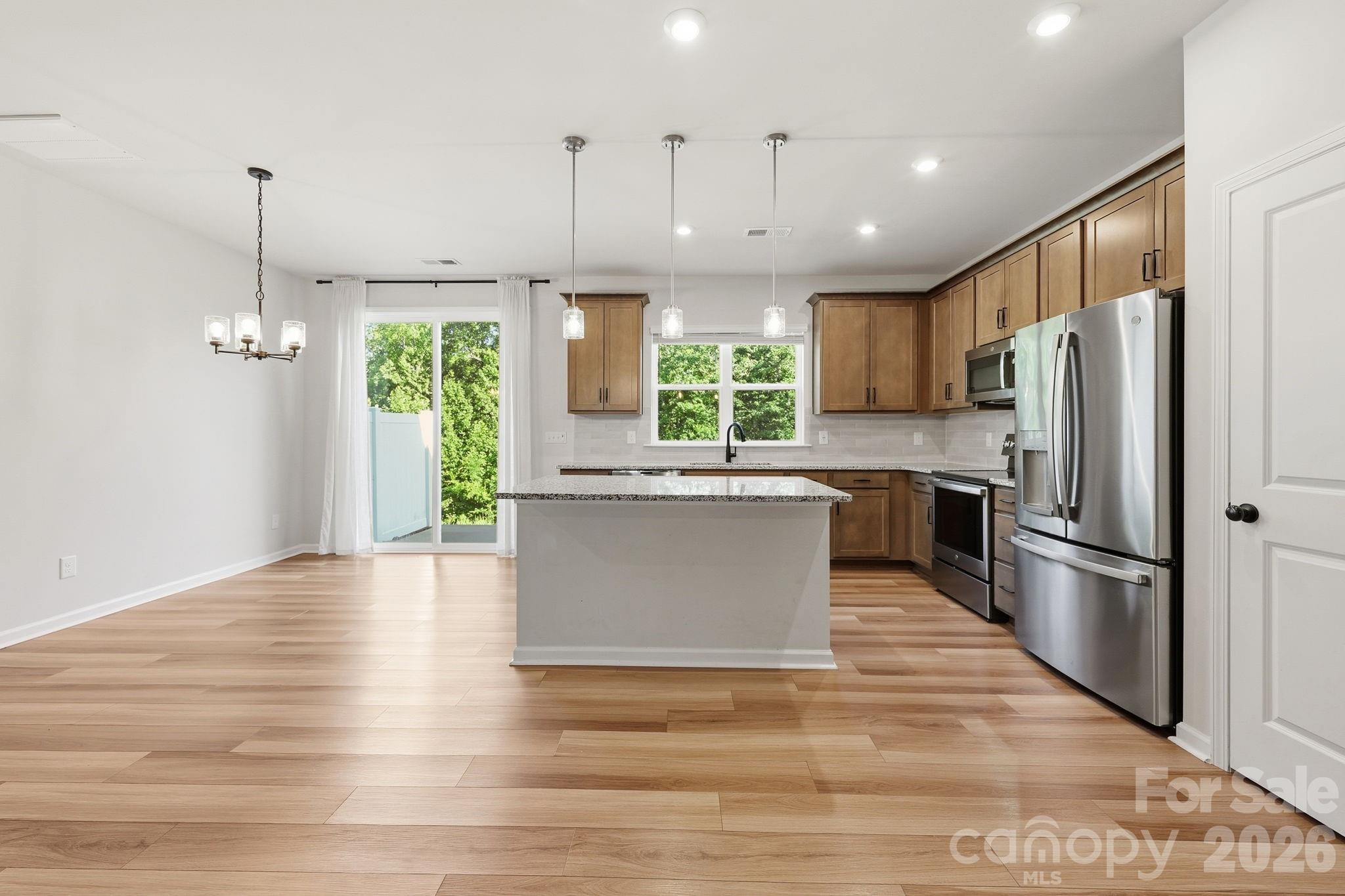 The Commons At Farmington - Residential