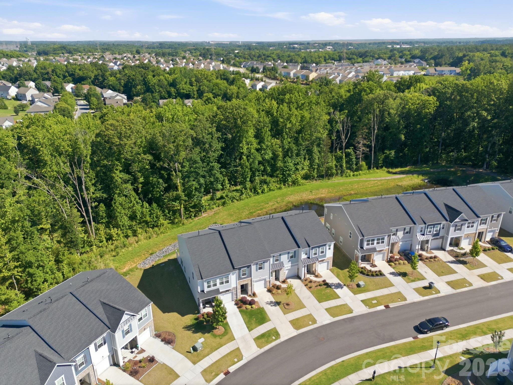The Commons At Farmington - Residential