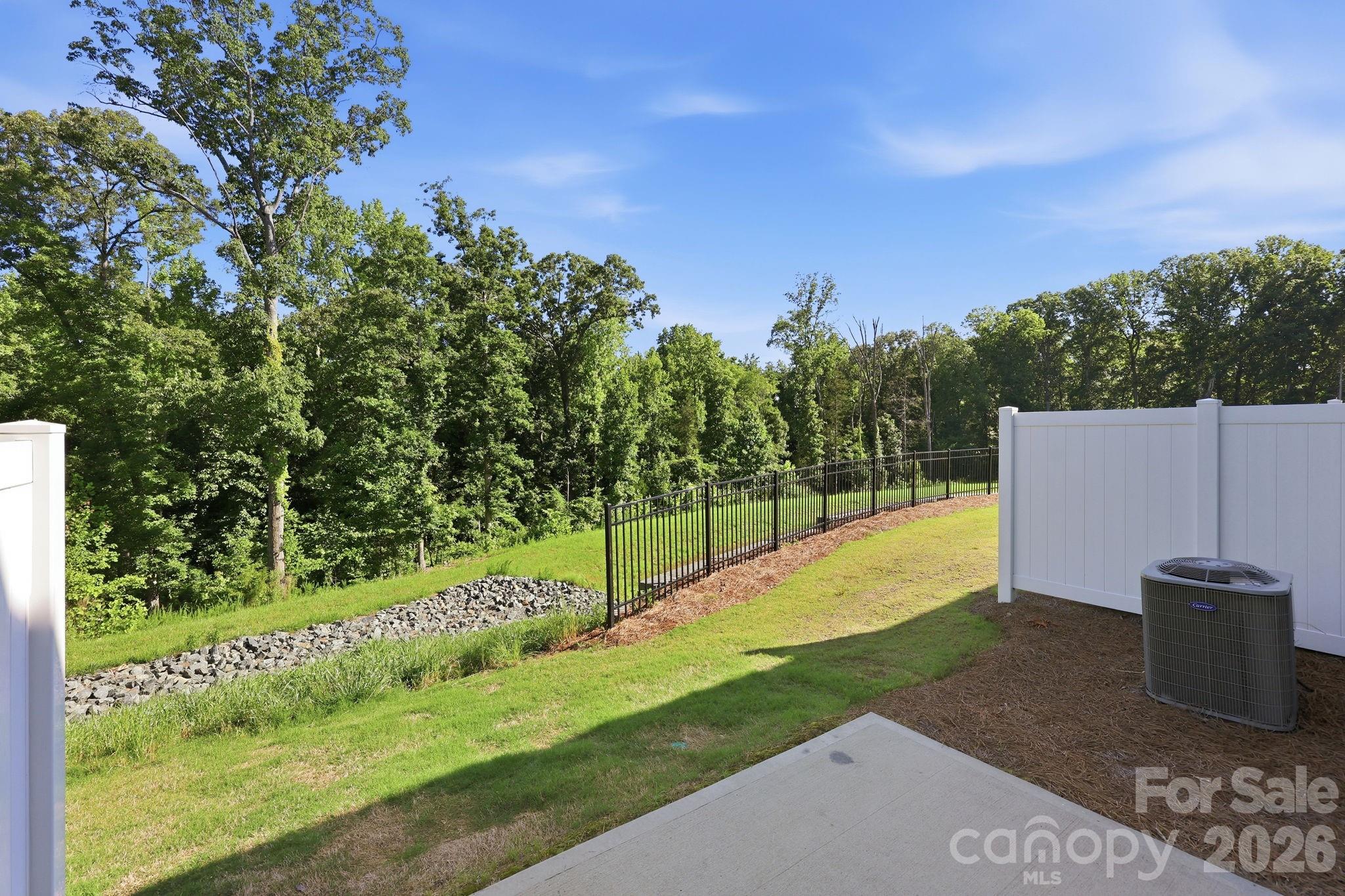 The Commons At Farmington - Residential