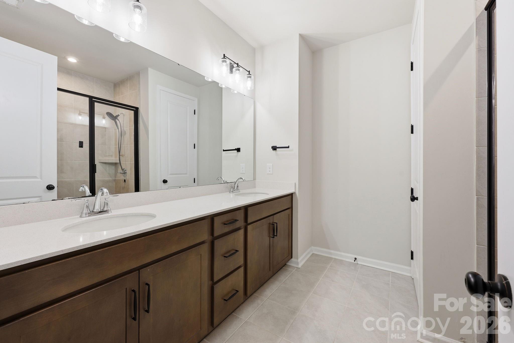 The Commons At Farmington - Residential