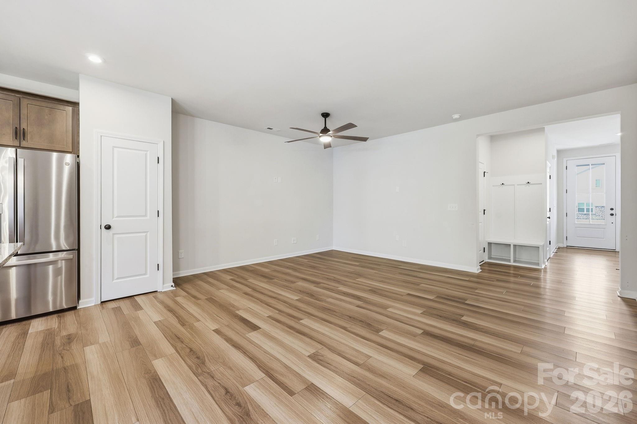 The Commons At Farmington - Residential